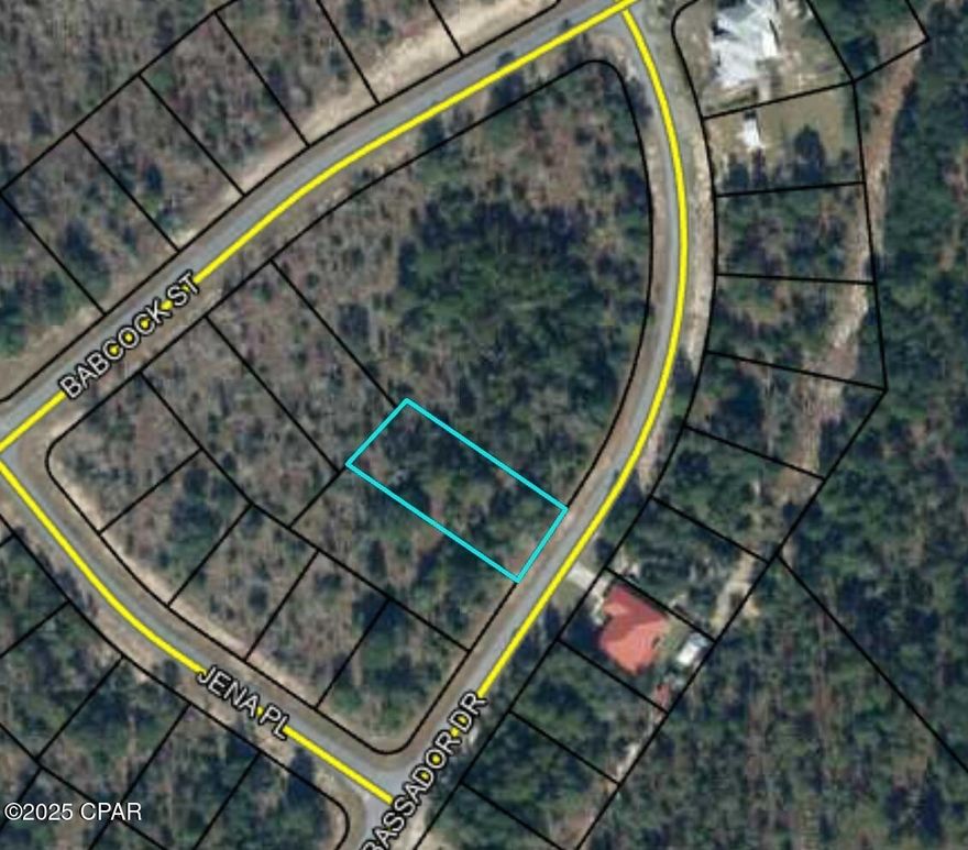 Nice building lot in Sunny Hills subdivision. Property is not far from the main entrance. Perfect for your new home. Mostly wooded. Take advantage of the several fishing spots in the area, golf course, and seasonal (pay for pass) swimming at Boat Lake. Approx. 40 miles to Panama City Beach to the south and 20 miles to Chipley with access to I-10. Sunny Hills is a deed restricted subdivision.  Site built homes only.