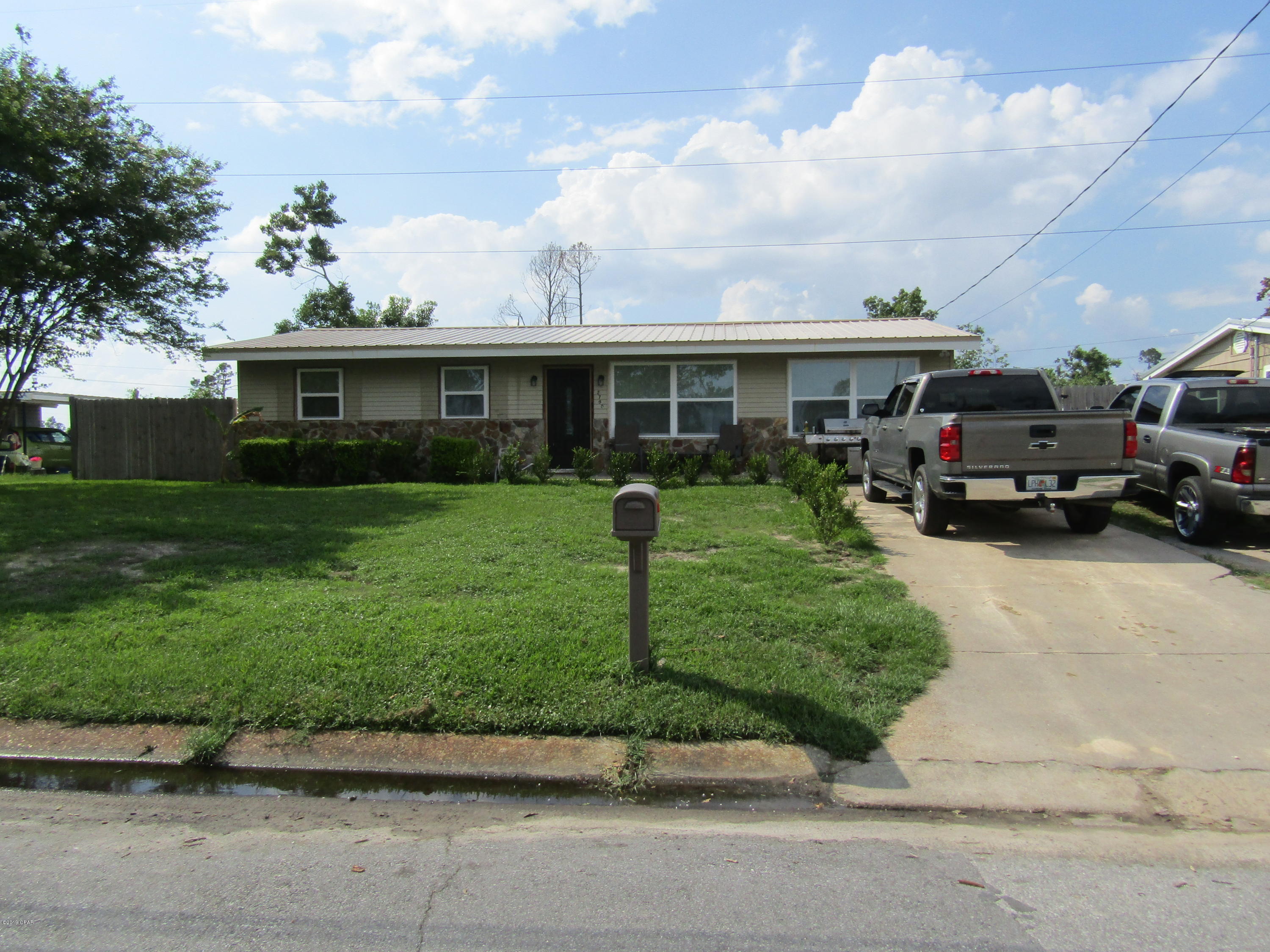 Hentz 1st Add Unit B - Residential