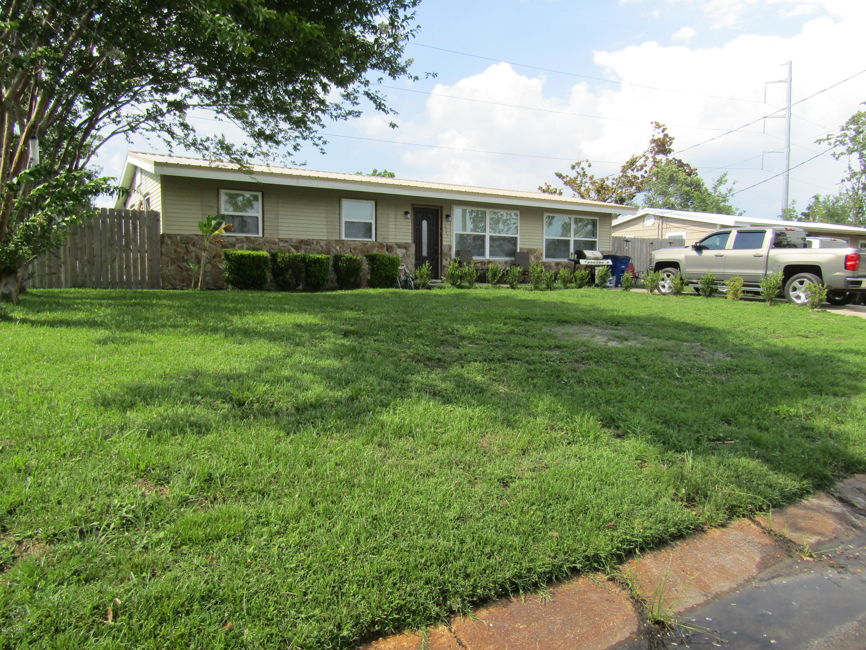 Hentz 1st Add Unit B - Residential