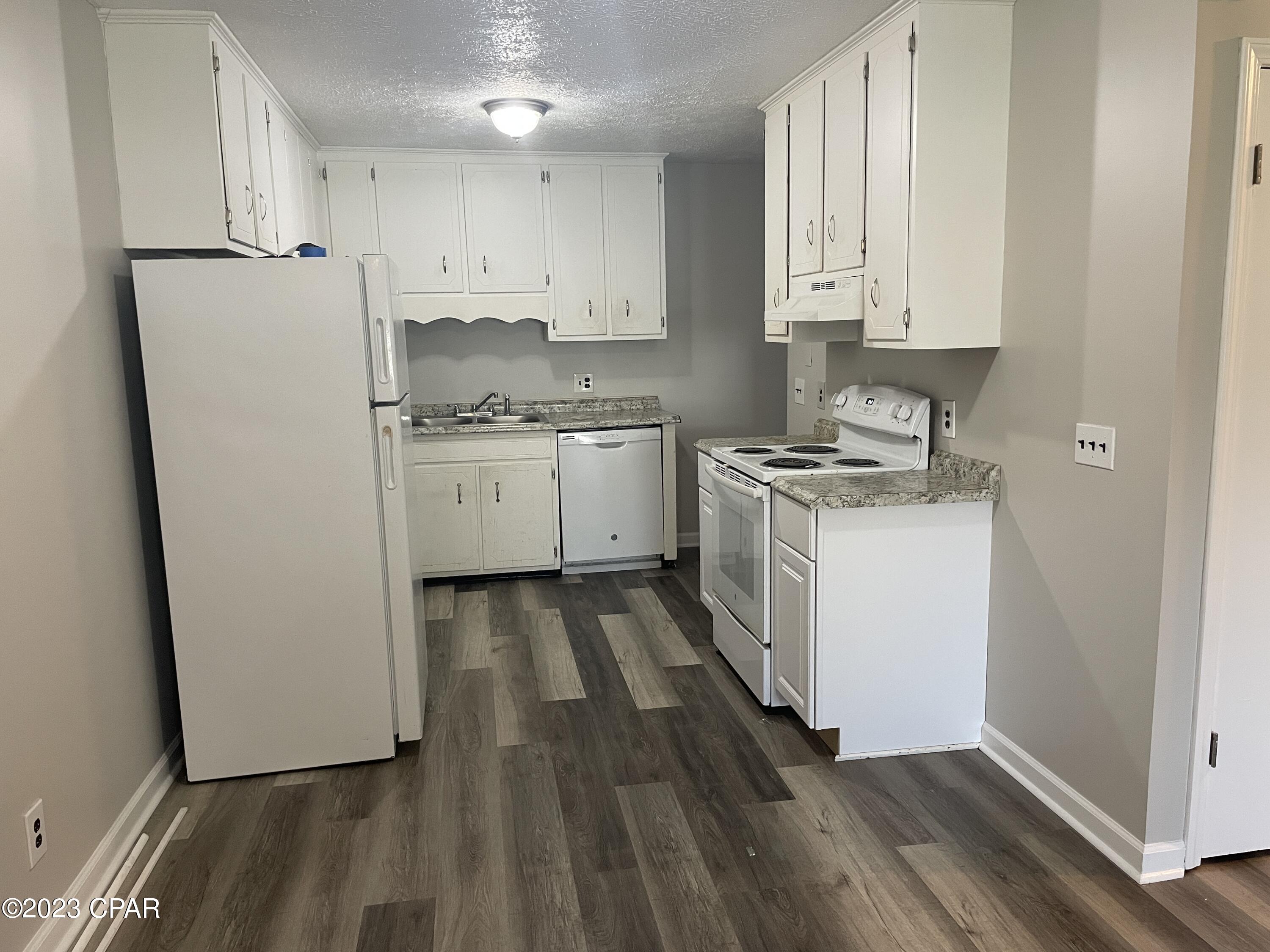 [No Recorded Subdiv] - Residential Lease