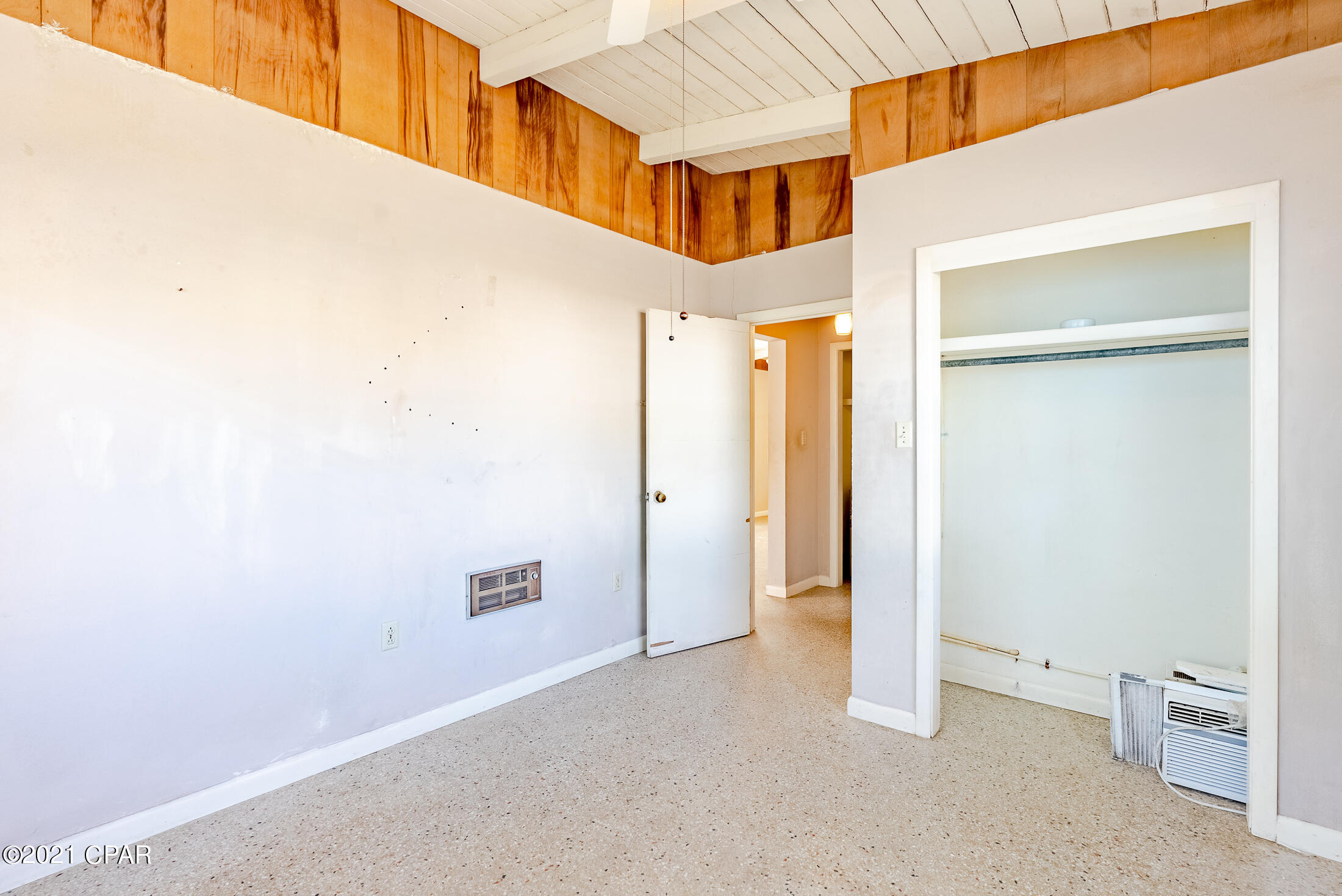 Laguna Beach Estates 7th Add - Residential