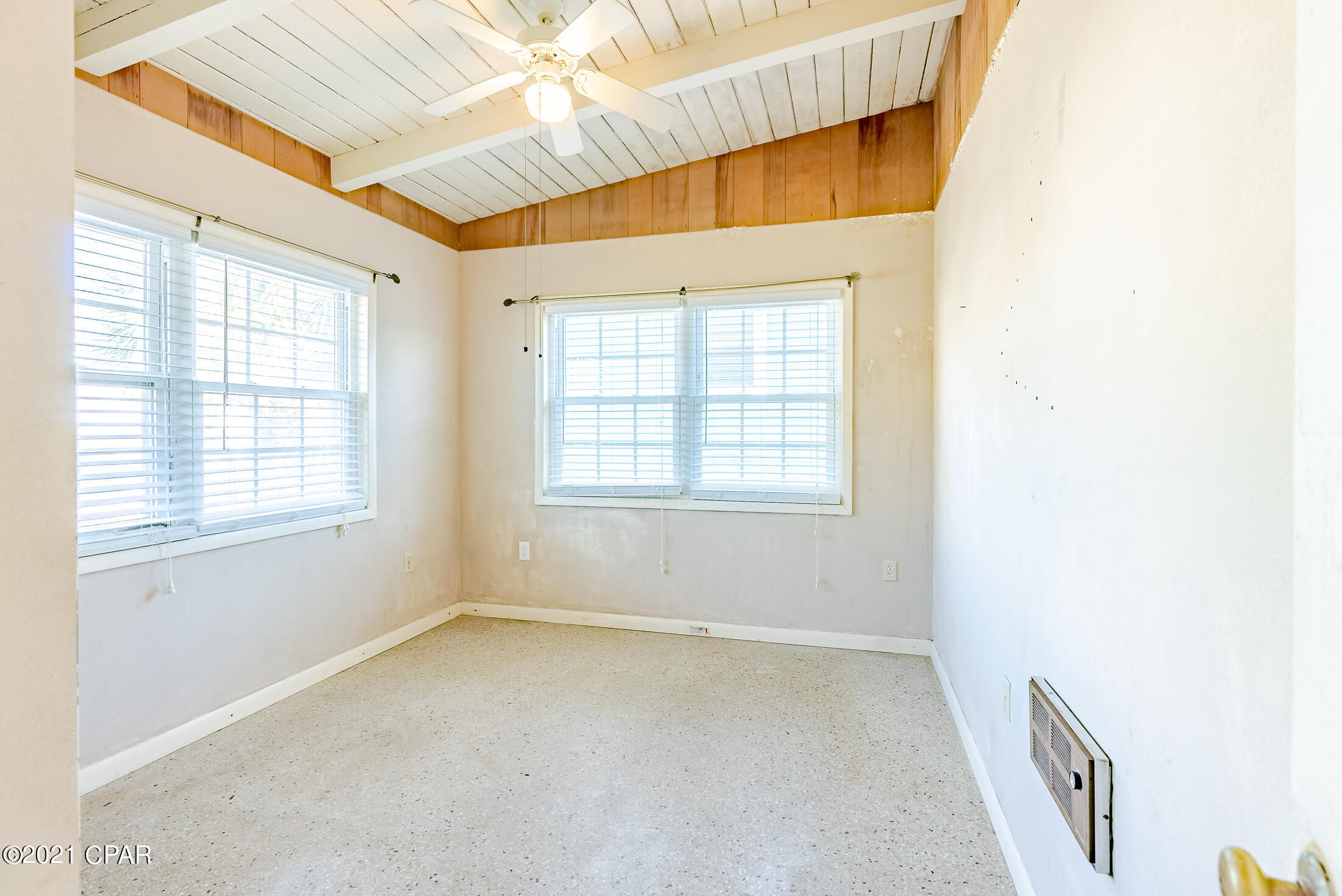 Laguna Beach Estates 7th Add - Residential