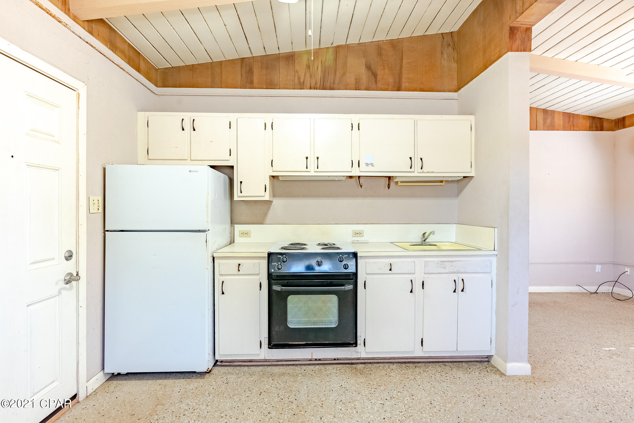 Laguna Beach Estates 7th Add - Residential