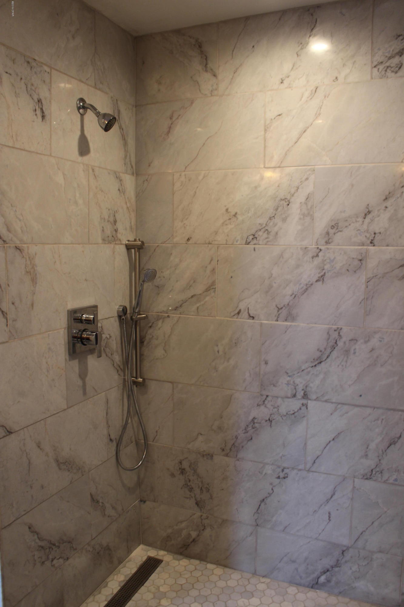 Shadow Bay Unit 1 - Residential Lease