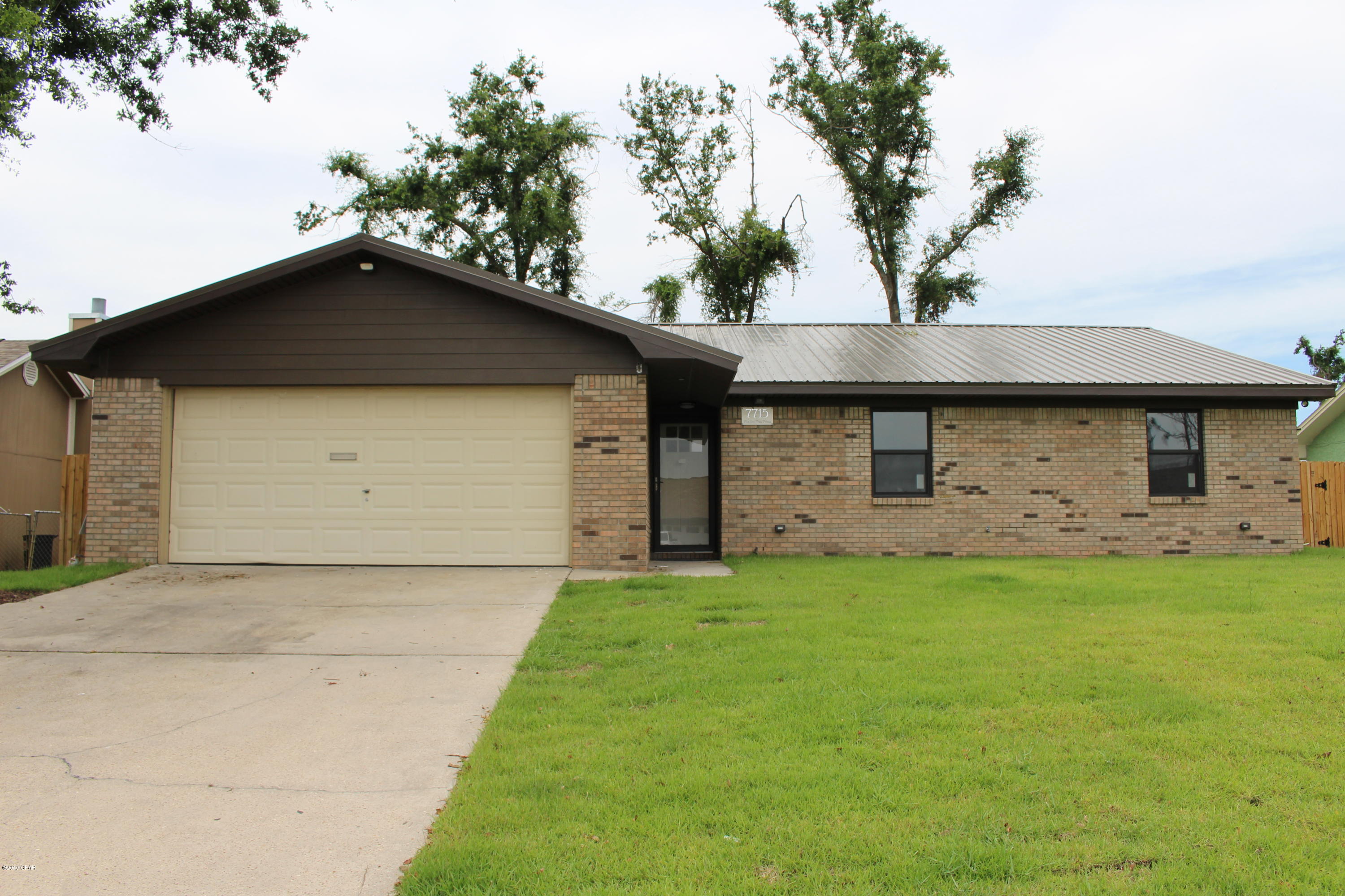 Shadow Bay Unit 1 - Residential Lease