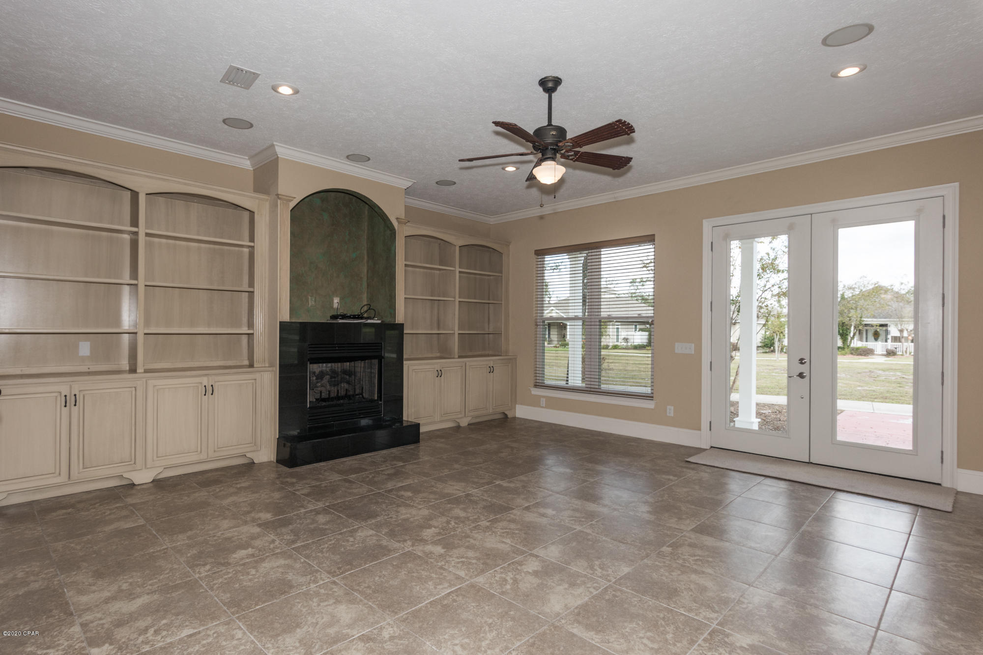 Riverside Park - Residential Lease