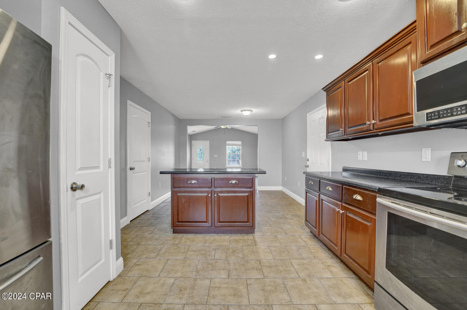 [No Recorded Subdiv] - Residential