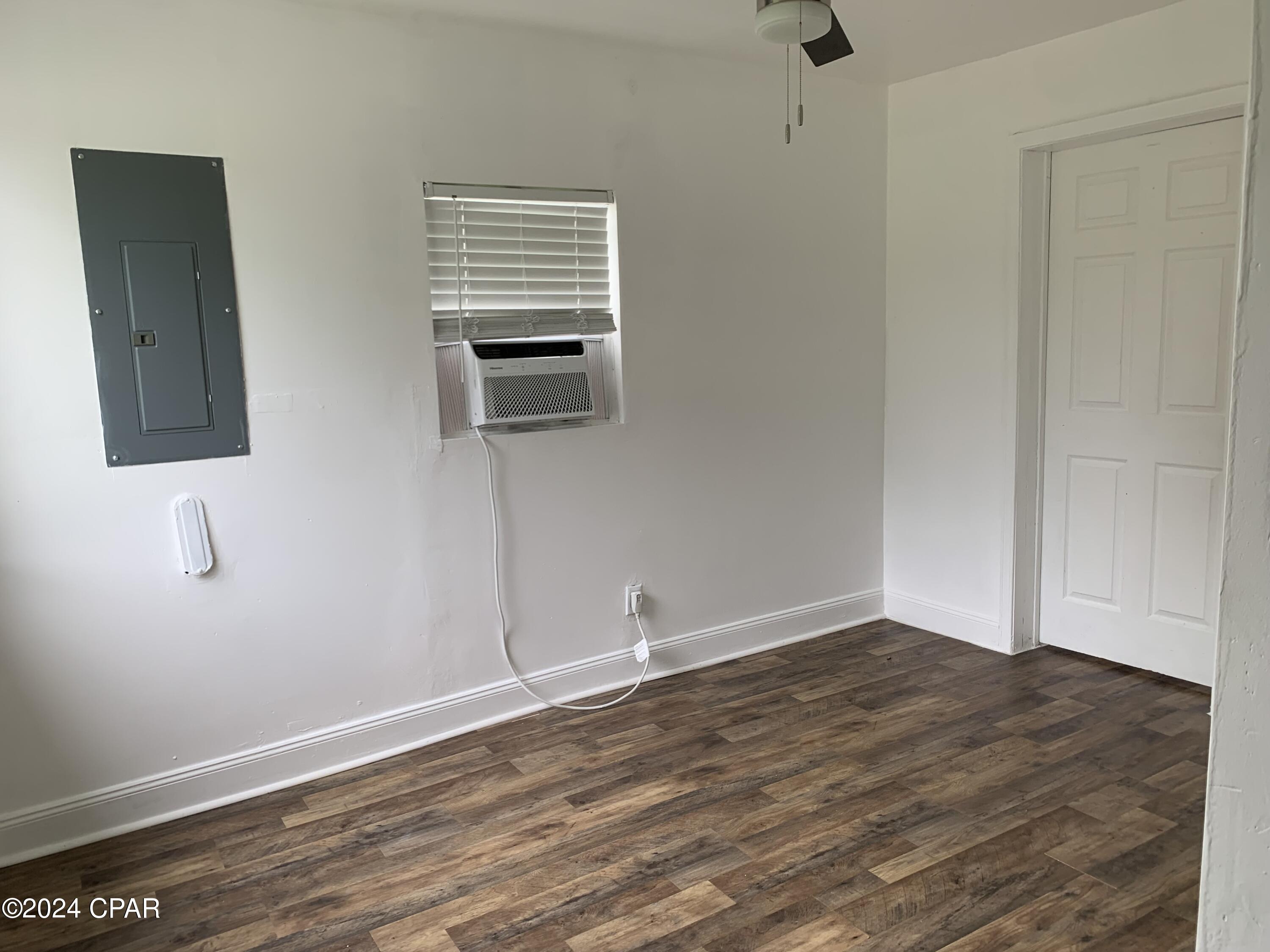 [No Recorded Subdiv] - Residential Lease