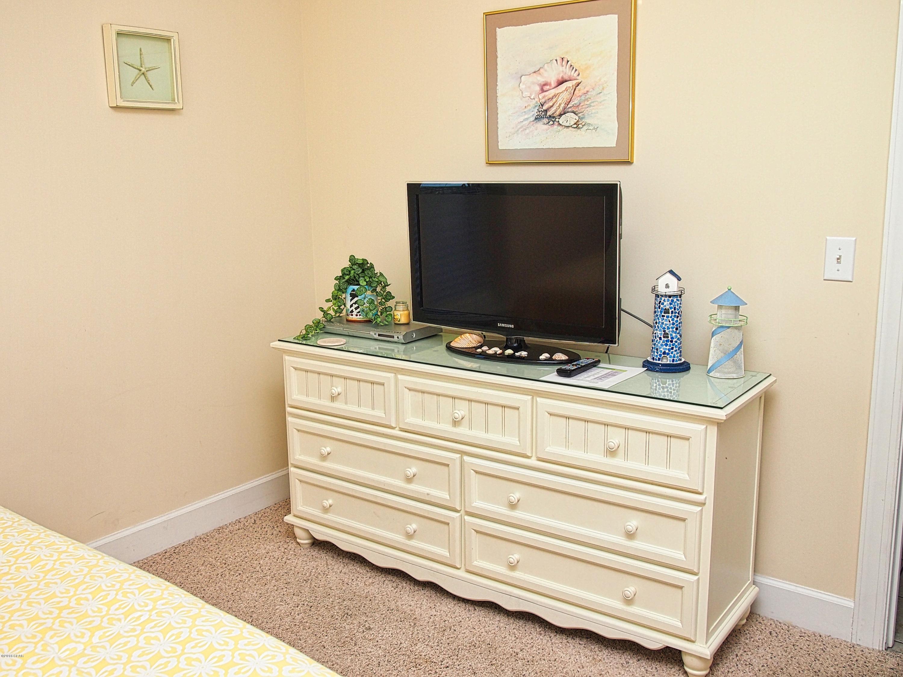 Tropic Winds - Residential