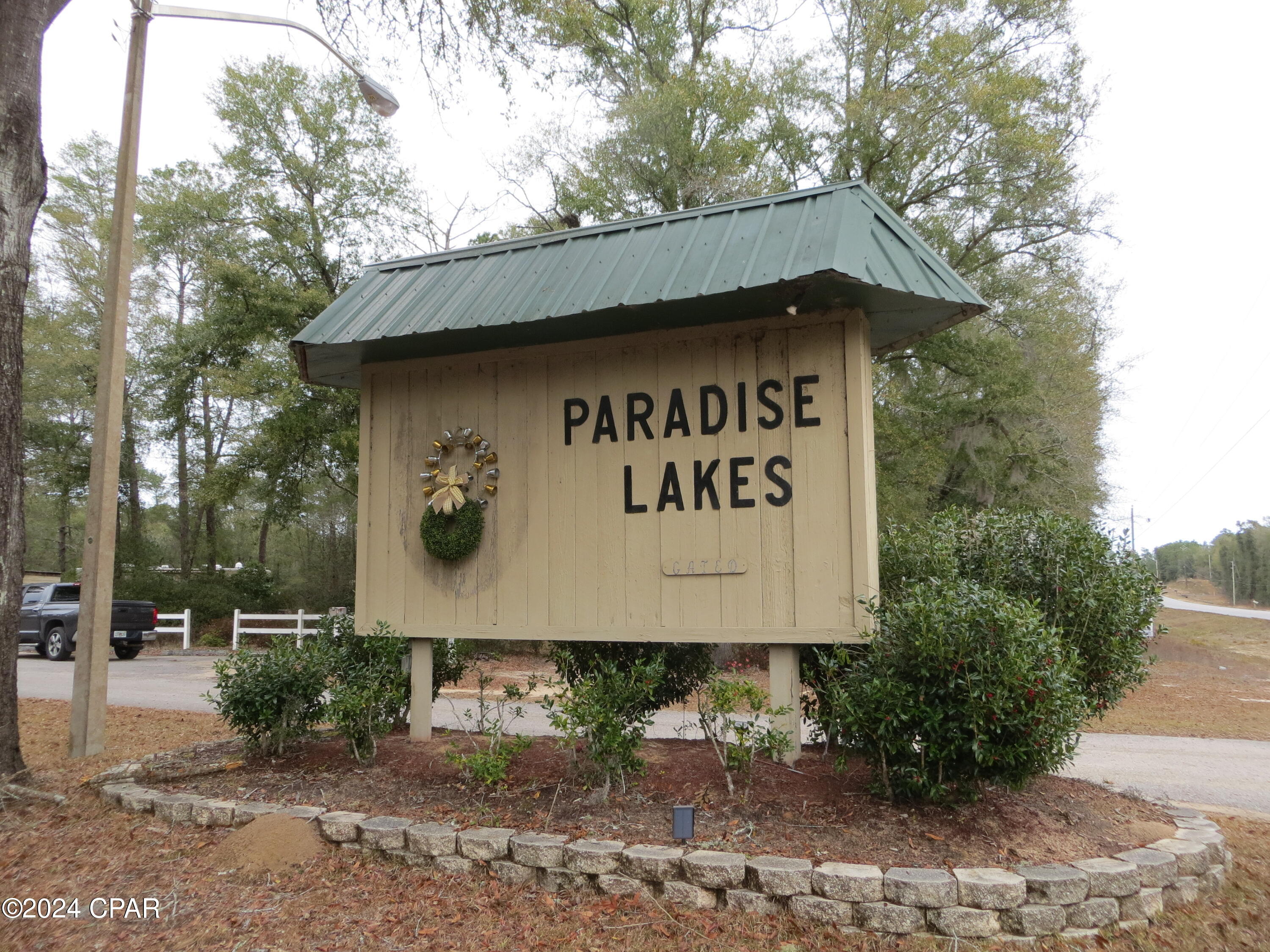 Paradise Oaks - Land