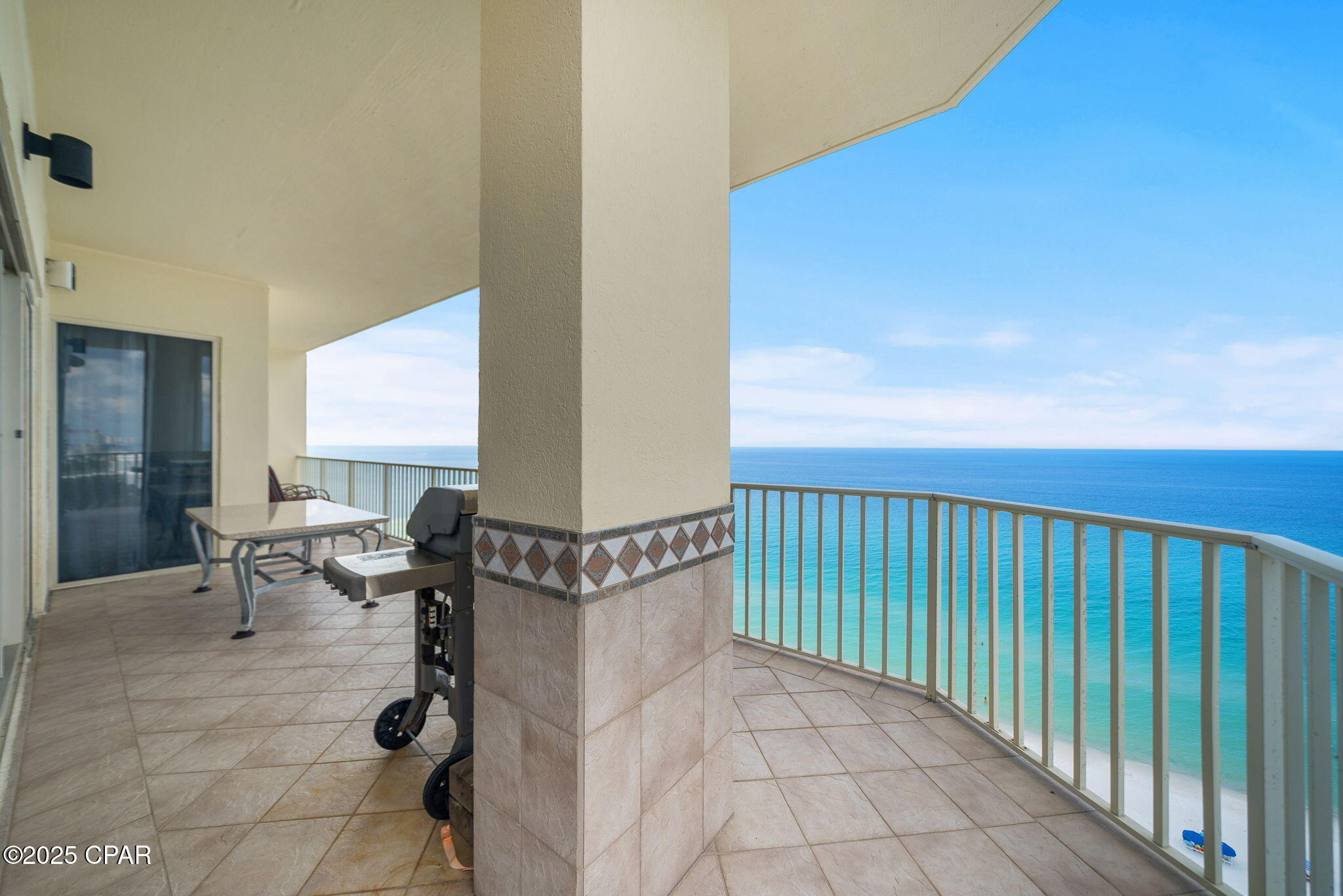 Grande Surf Club Condo - Residential