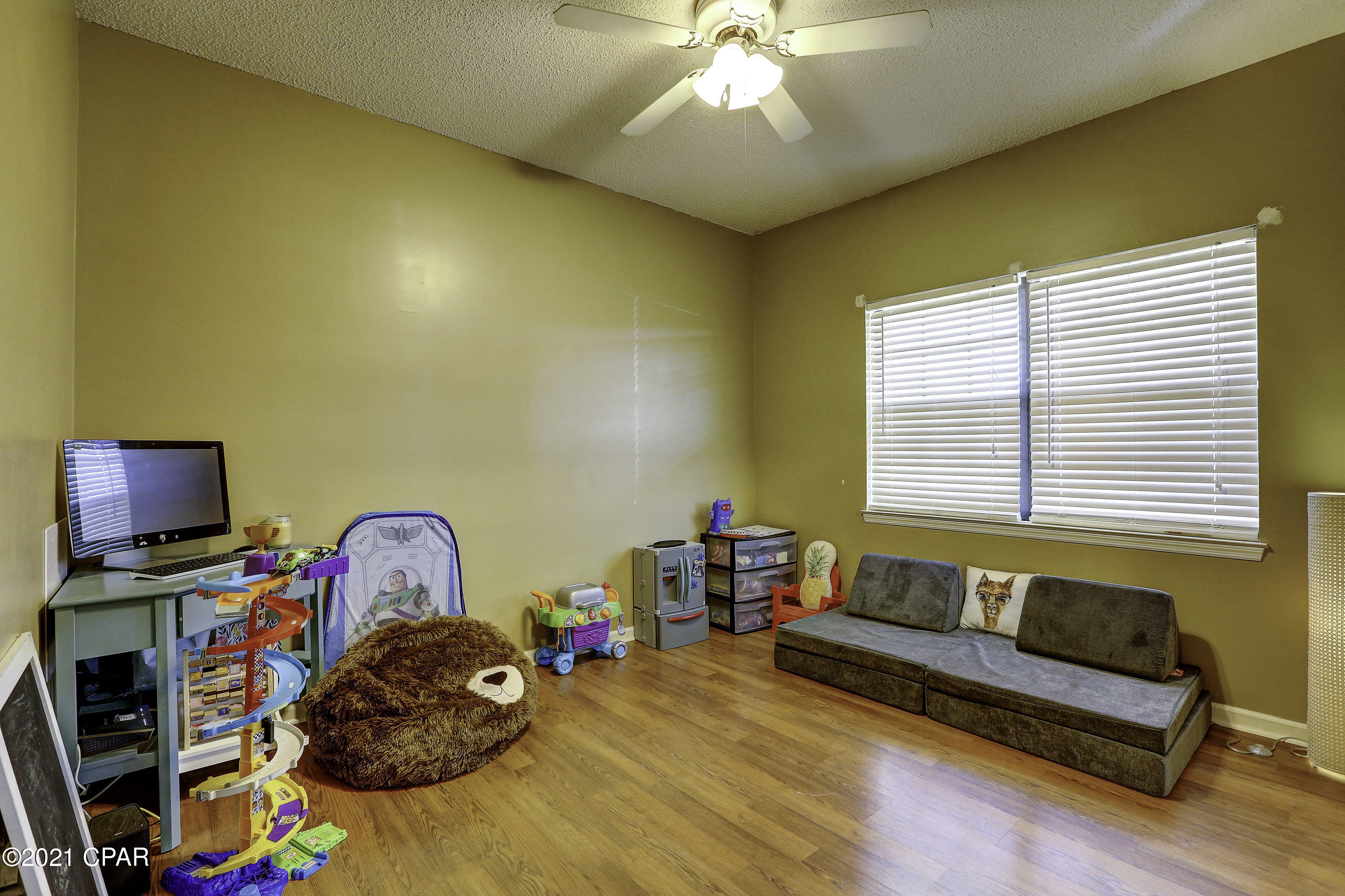 Belaire Estates U-6 - Residential