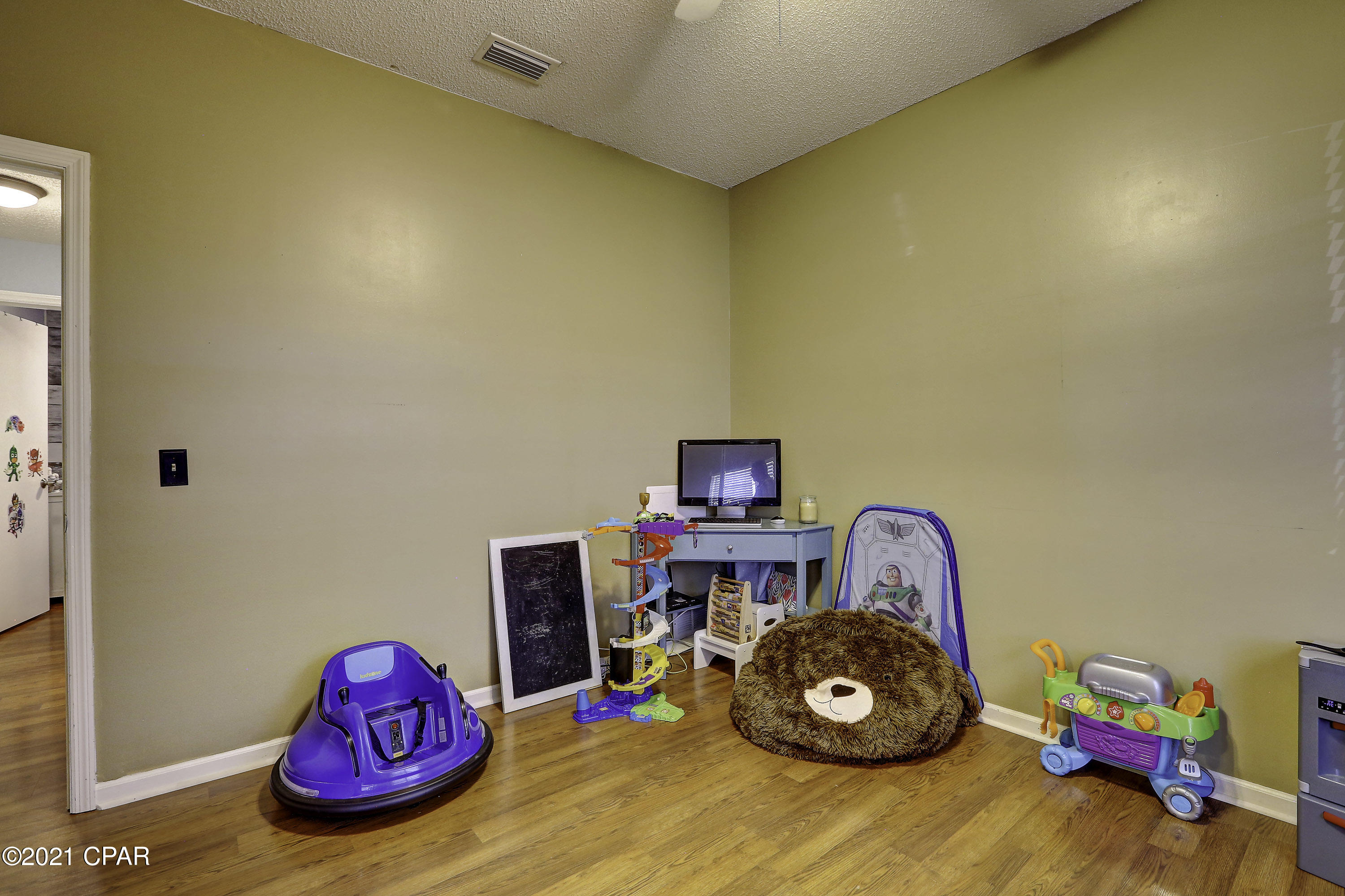 Belaire Estates U-6 - Residential