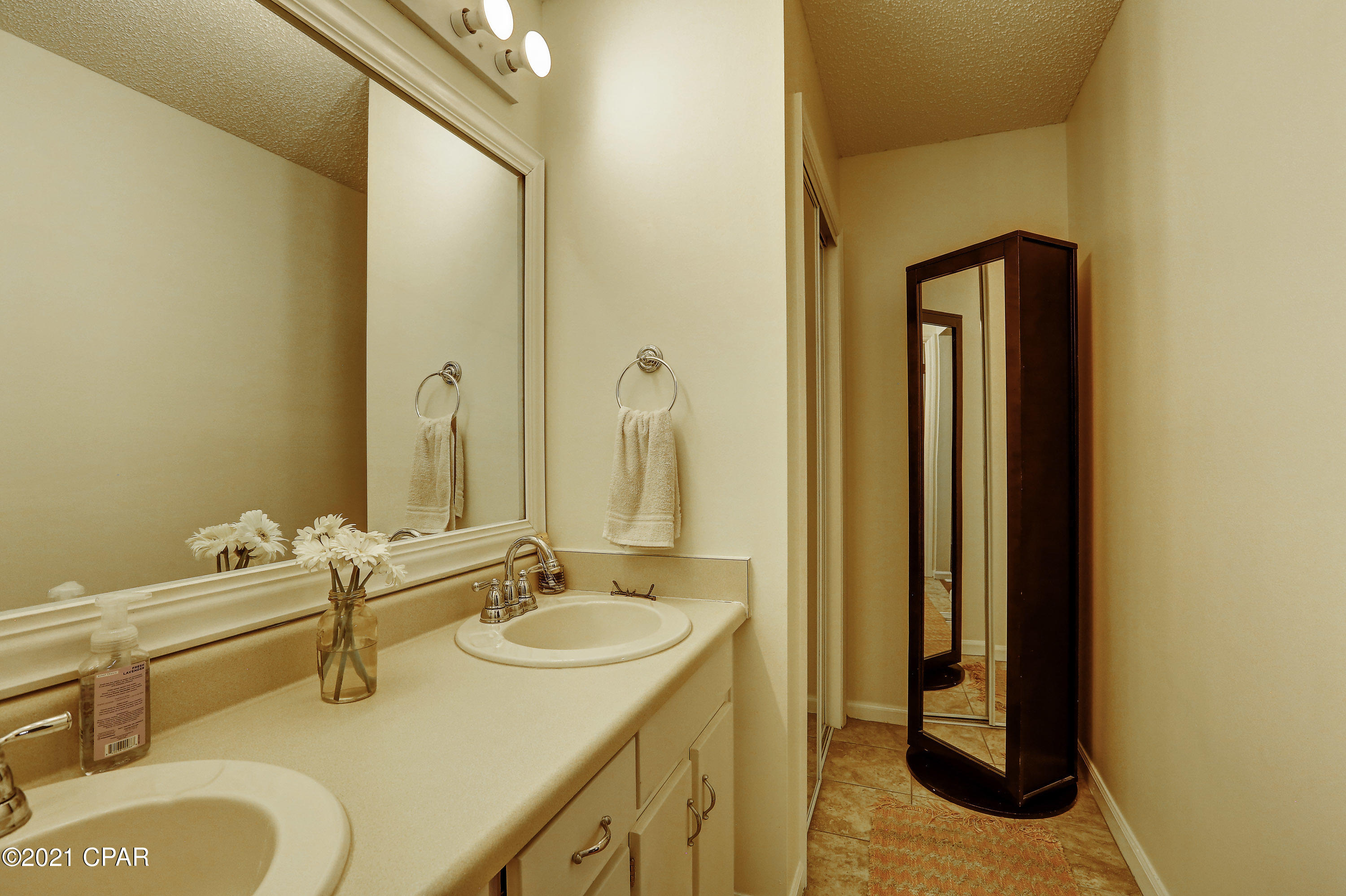 Belaire Estates U-6 - Residential