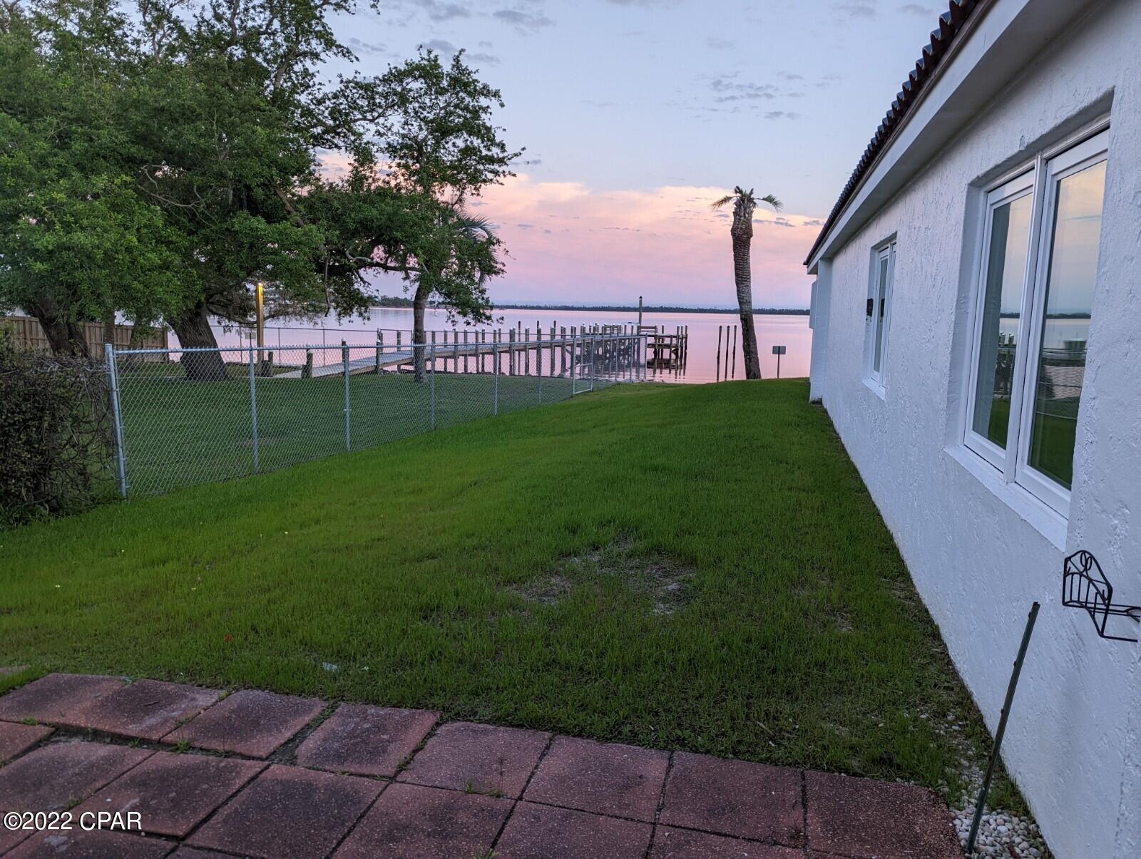 Cove Condominium Ph 2 - Residential