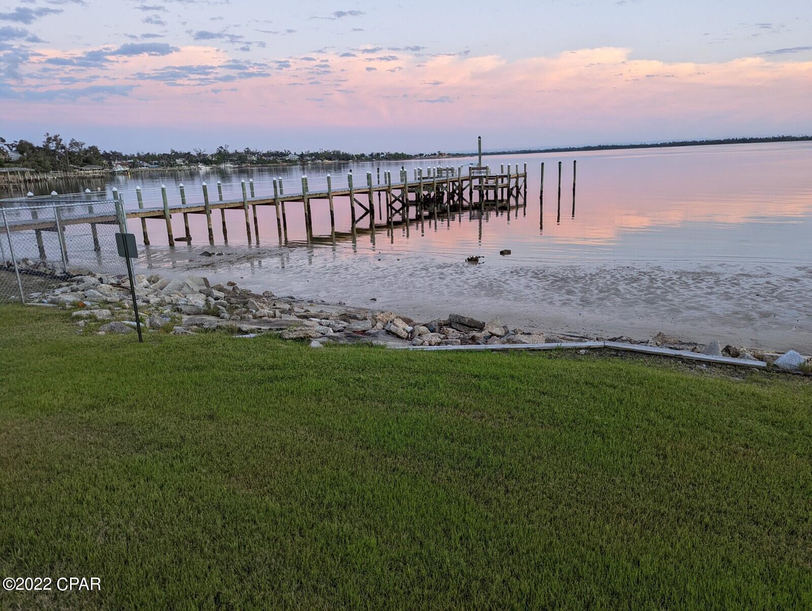 Cove Condominium Ph 2 - Residential