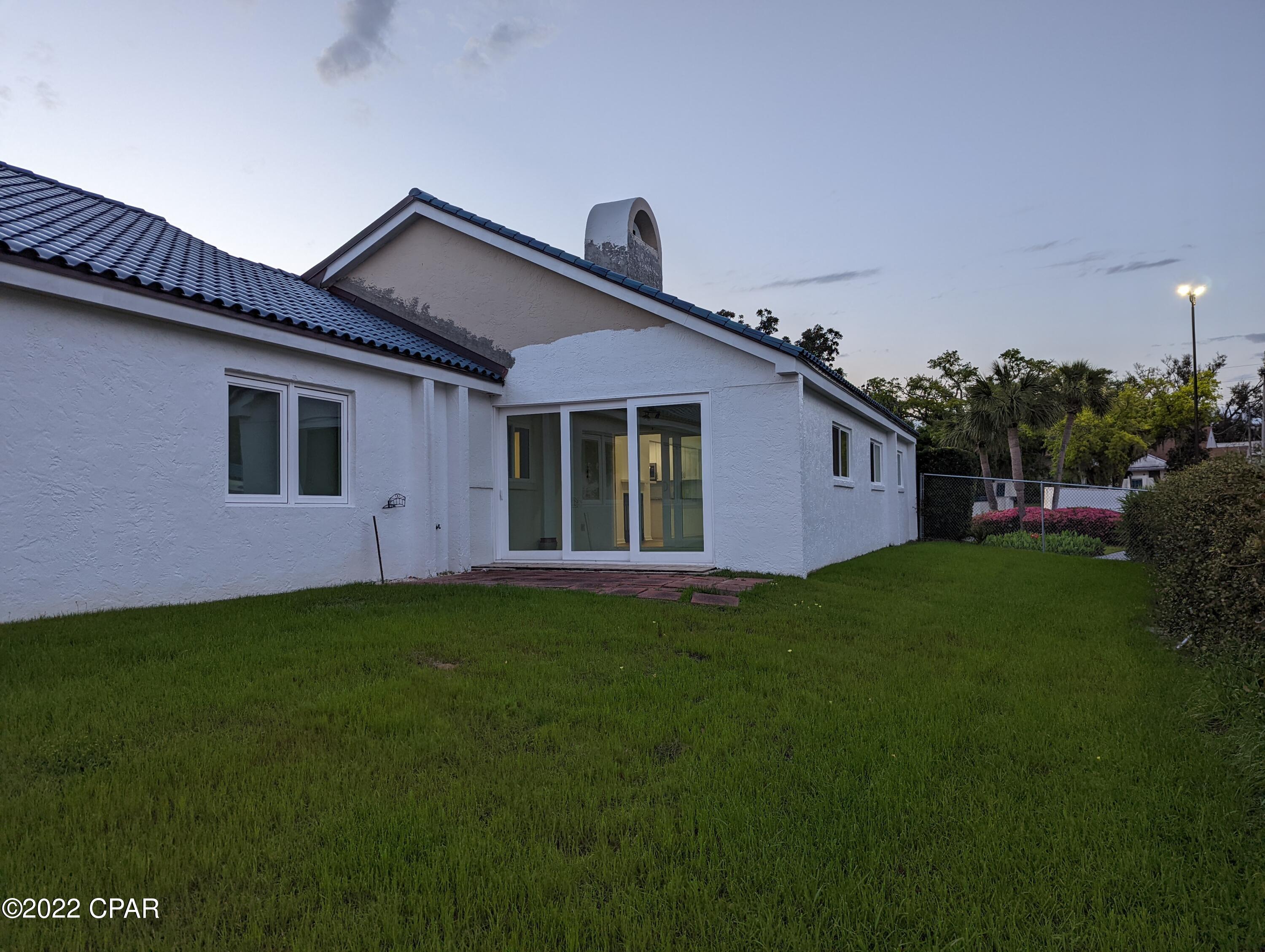 Cove Condominium Ph 2 - Residential