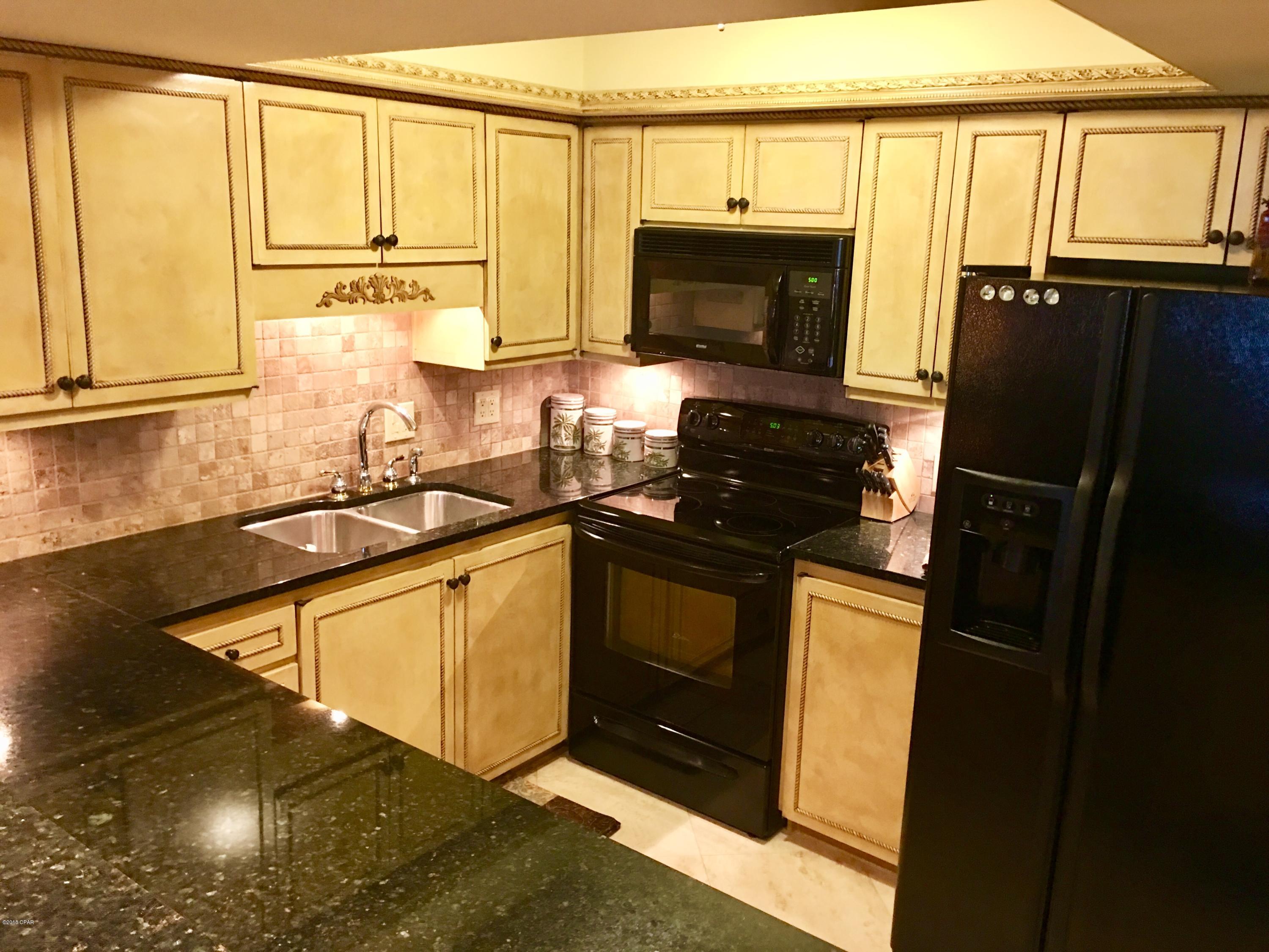 Lagoon Towers Phase I - Residential