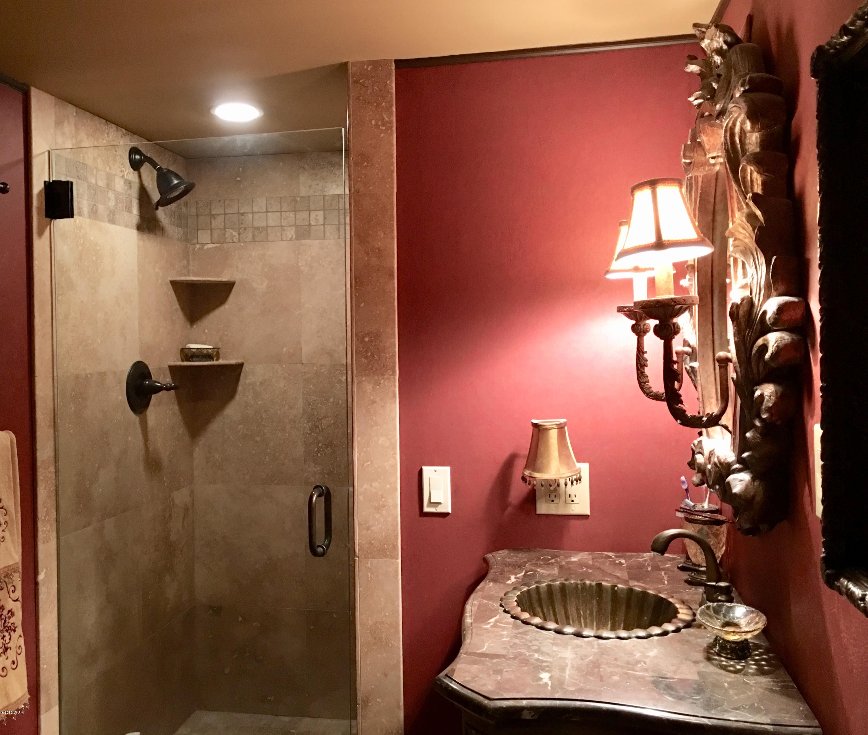 Lagoon Towers Phase I - Residential