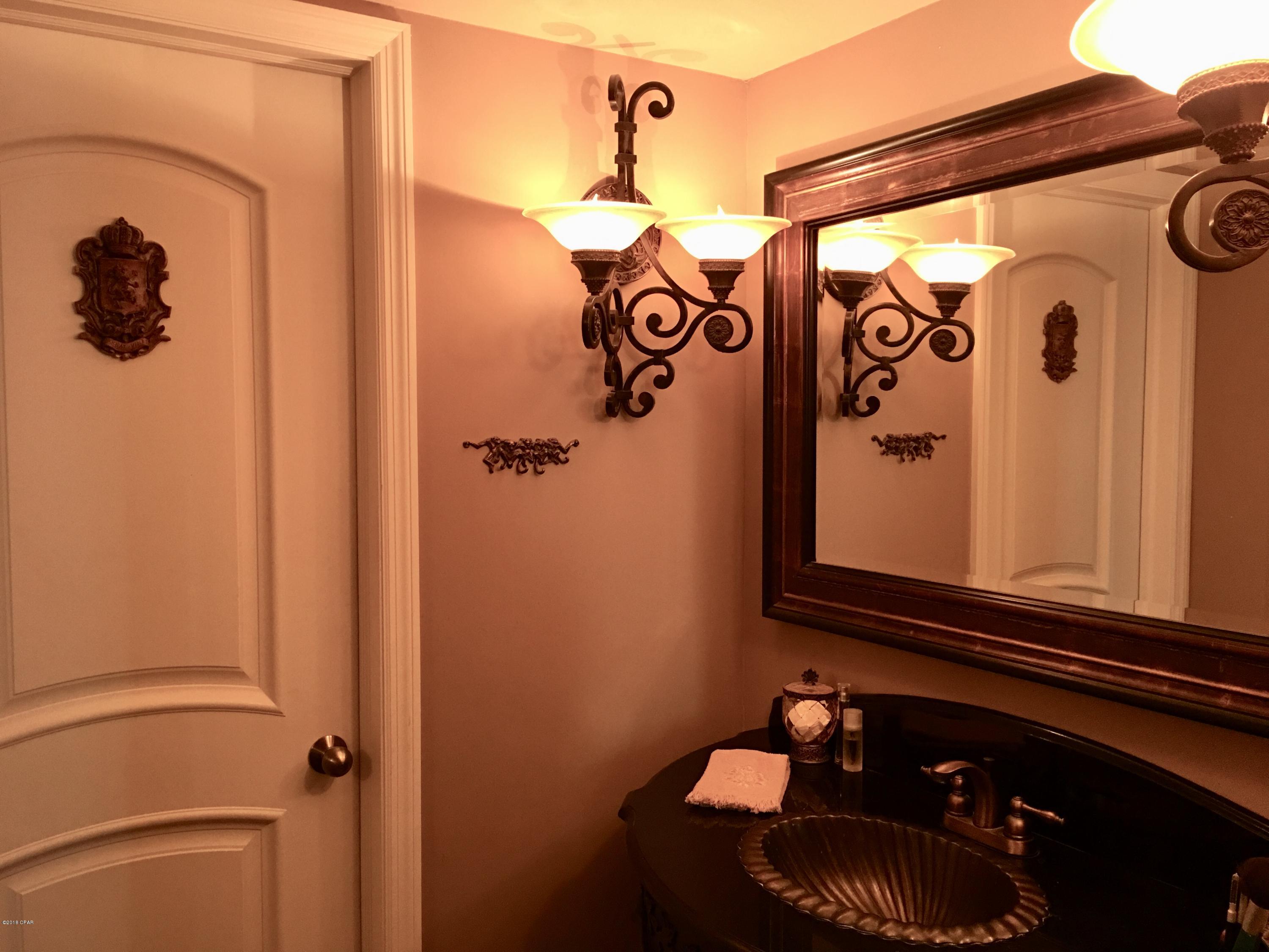 Lagoon Towers Phase I - Residential