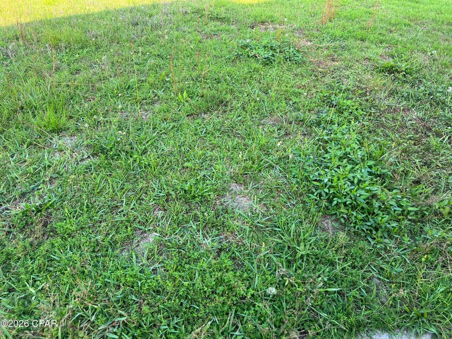 THIS CENTRALLY LOCATED CORNER COMMERCIAL LOT IS AVAILABLE FOR LONG-TERM LEASE. IT IS NEITHER FENCED NOR HAS ANY UTILITIES. 
TERMS AND CONDITIONS ARE FLEXIBLE AND WILL BE FINALIZED BY INTERESTED PARTIES THROUGH THE BROKER.