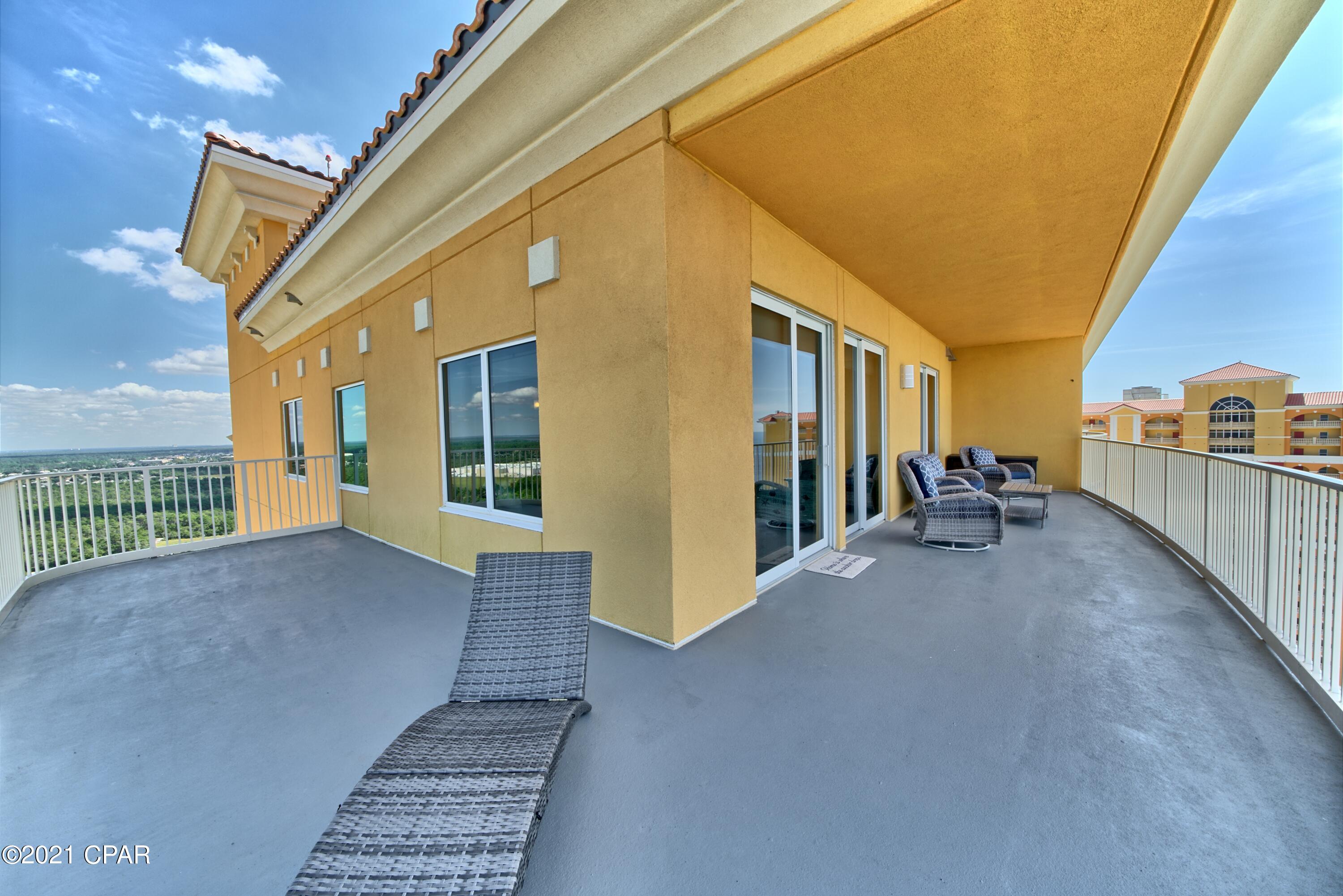 Calypso Towers III - Residential