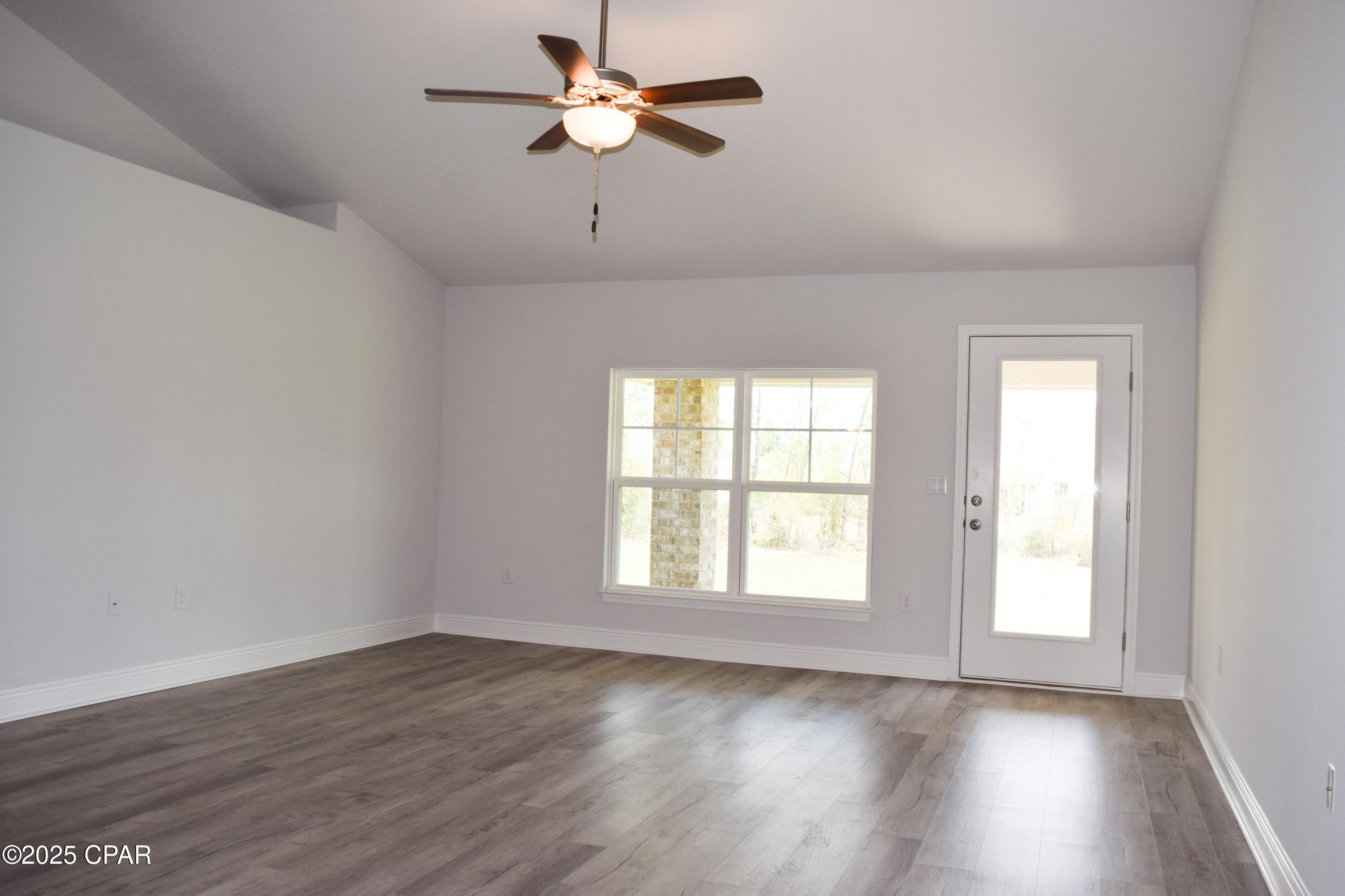 Cedar Creek At Deerpoint Lake - Residential