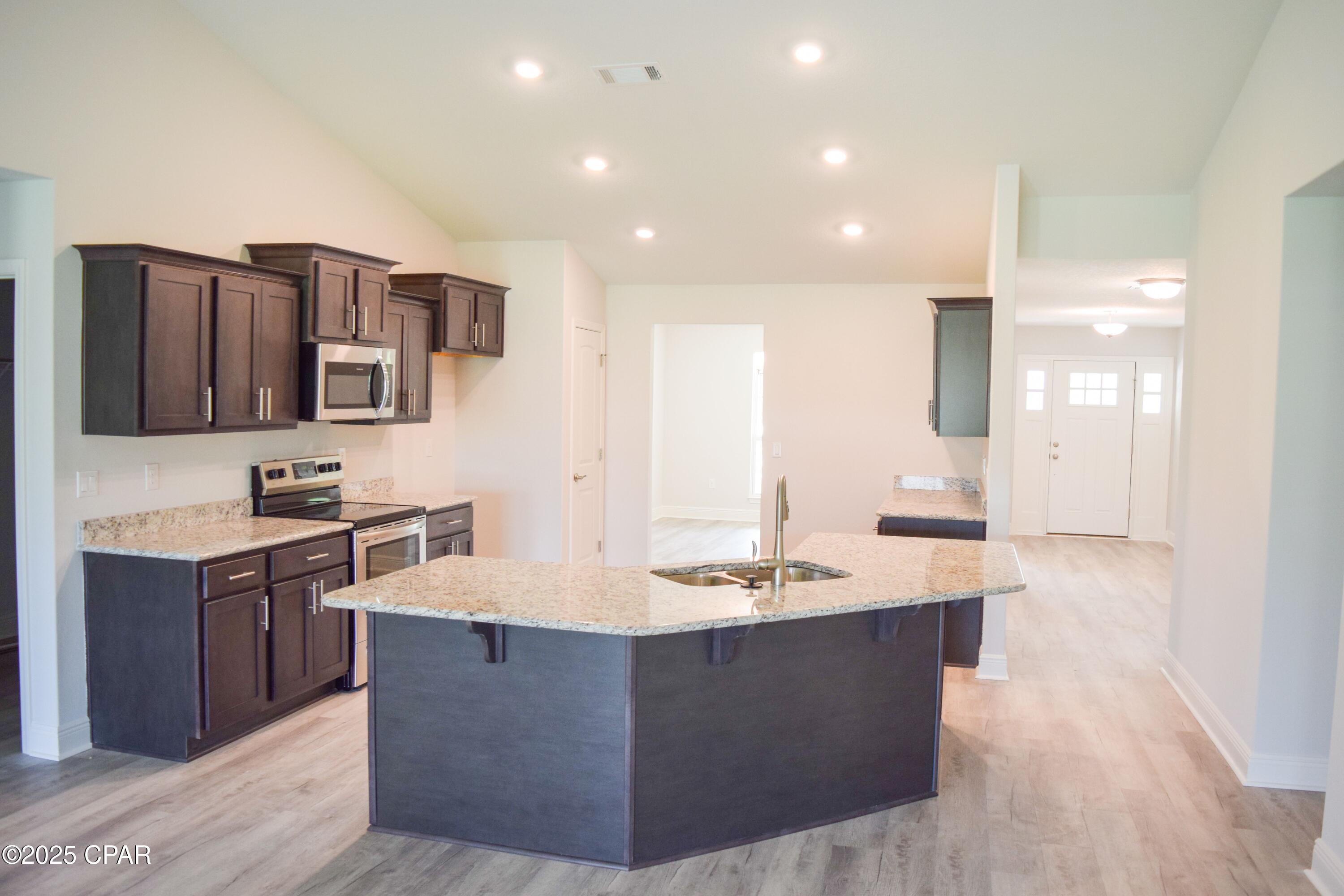 Cedar Creek At Deerpoint Lake - Residential