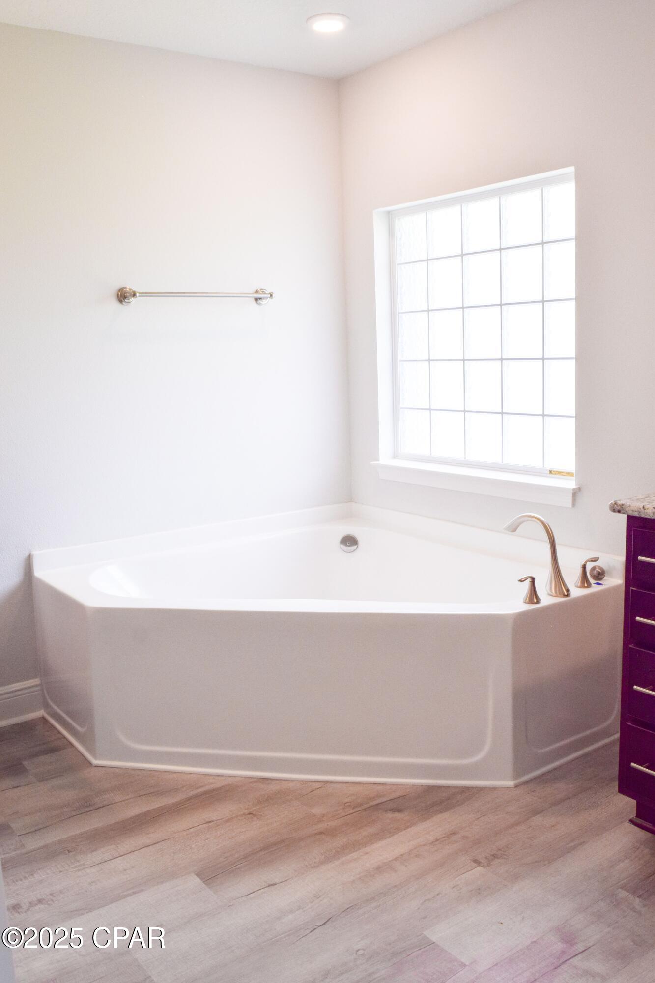 Cedar Creek At Deerpoint Lake - Residential