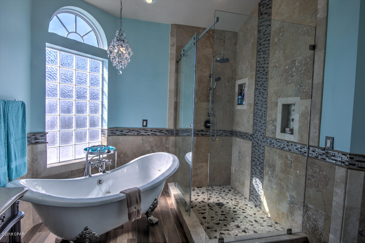 Pelican Bay - Residential