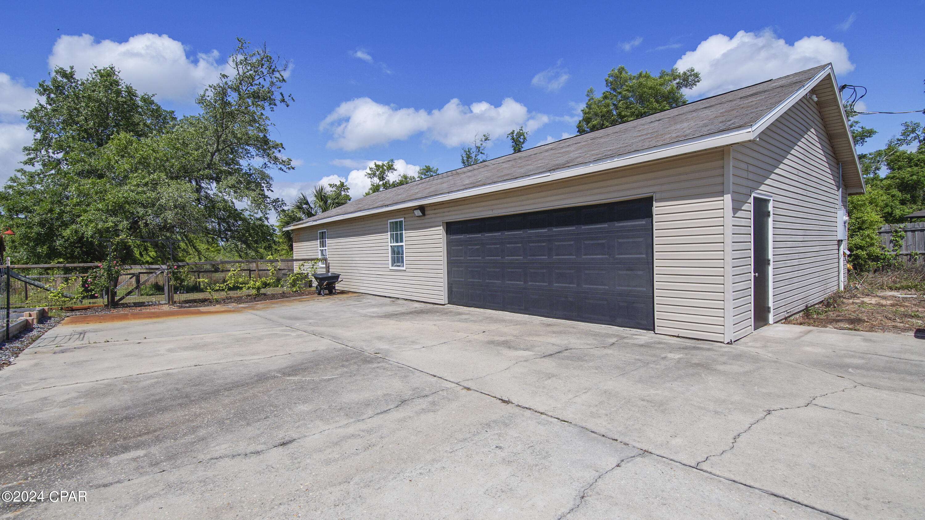 Deerpoint Lake Heights - Residential