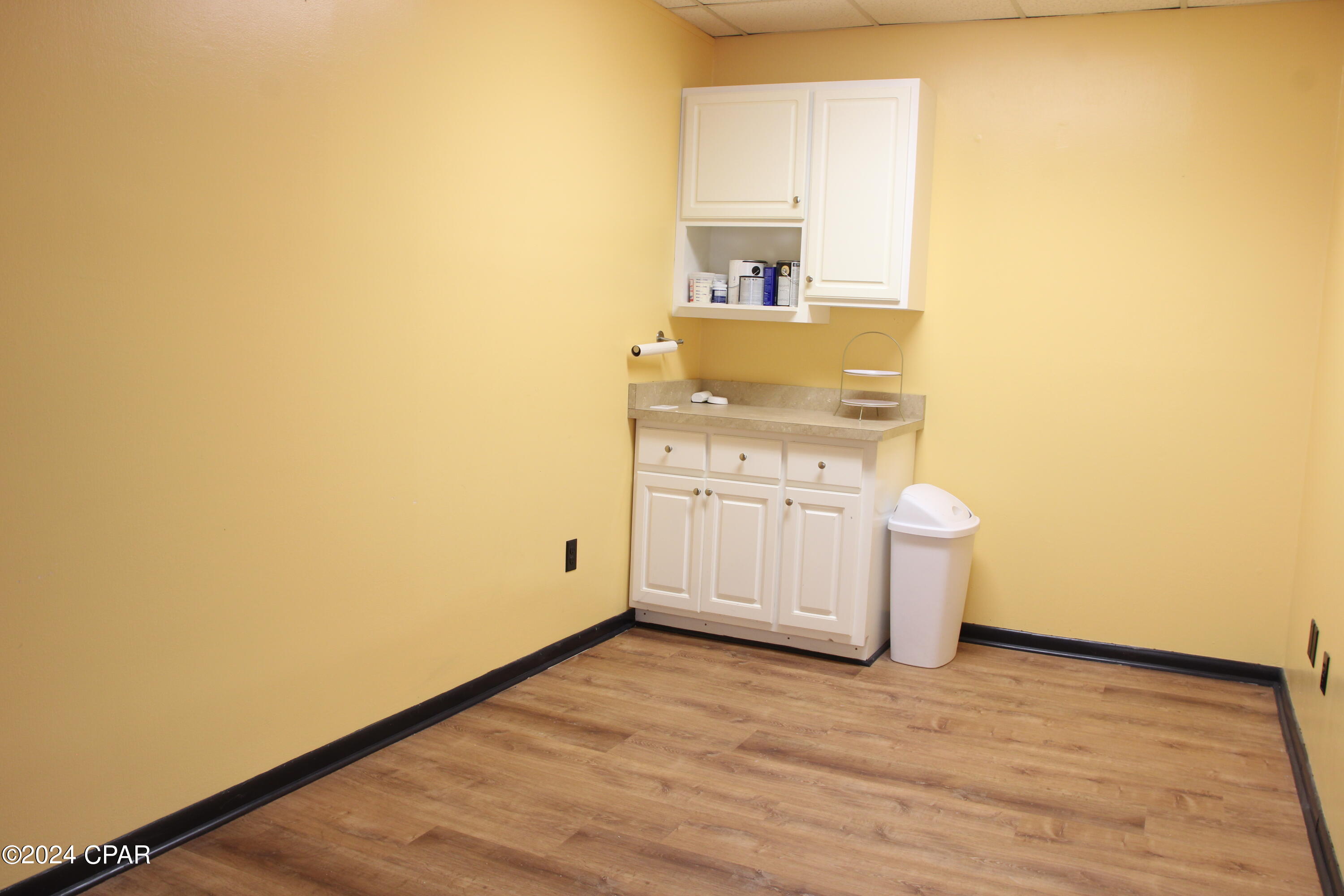 Promenade Shopping Mall - Commercial Lease