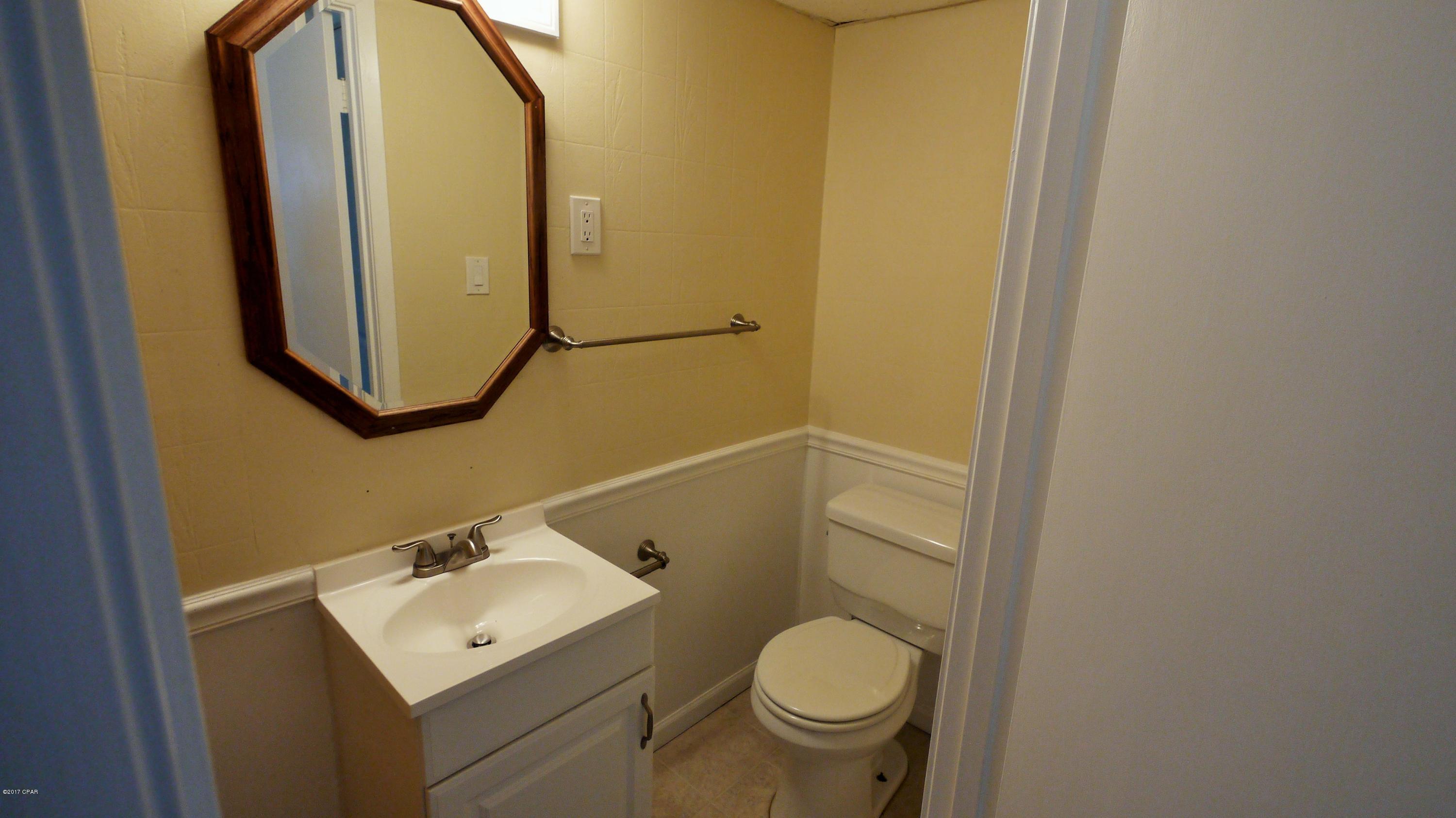 Silver Sands Unit 1 - Residential Lease