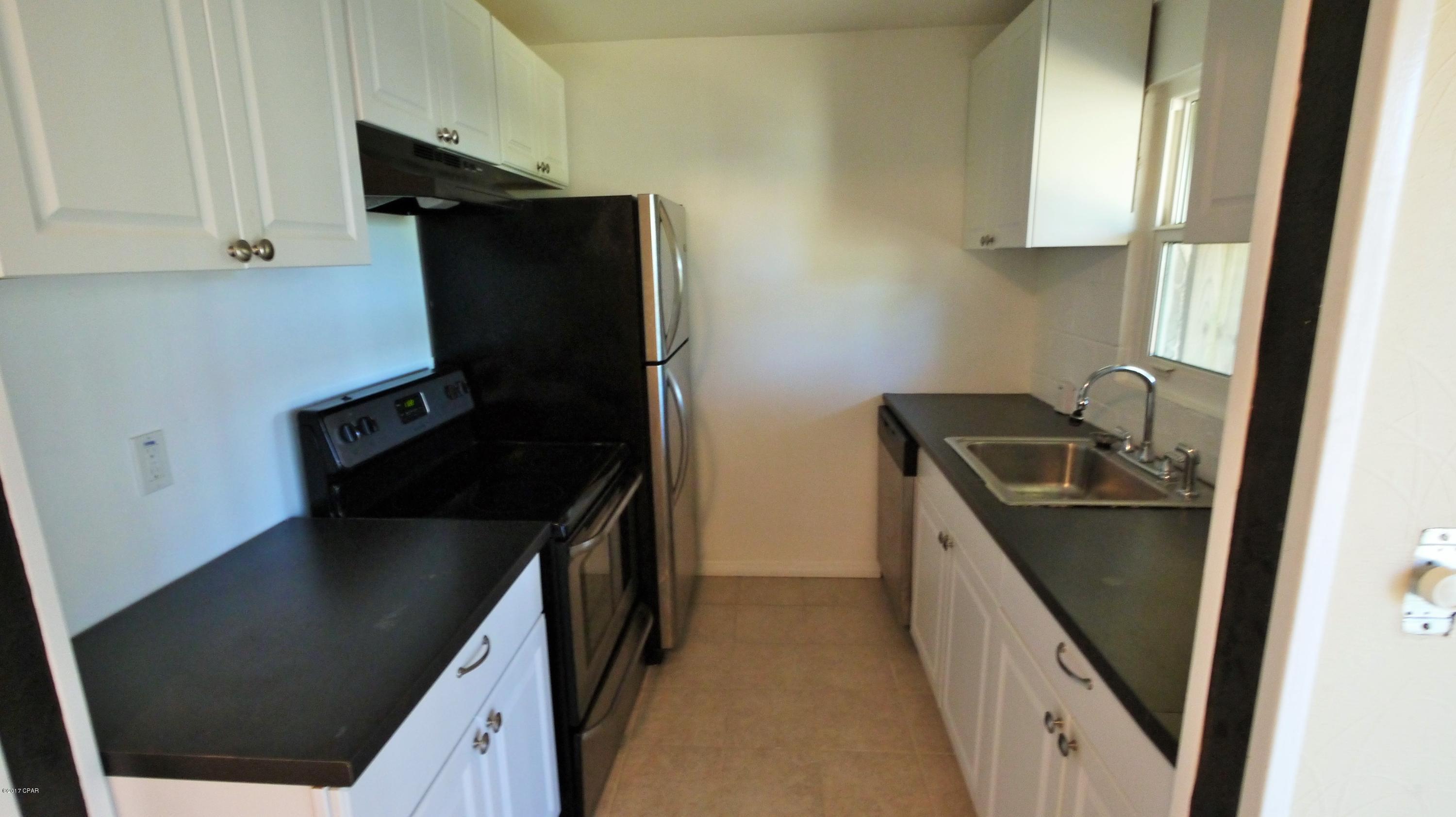 Silver Sands Unit 1 - Residential Lease