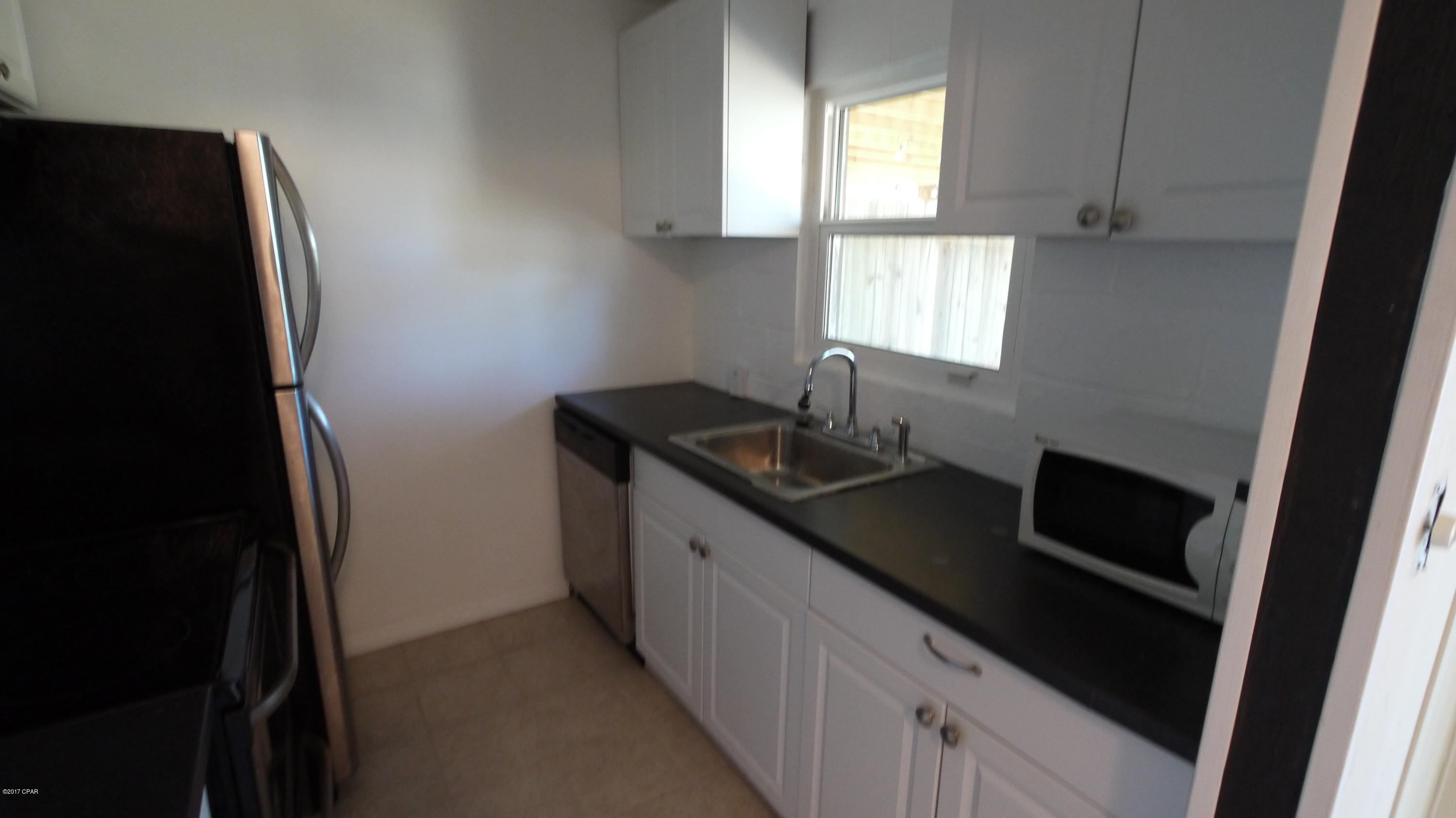 Silver Sands Unit 1 - Residential Lease