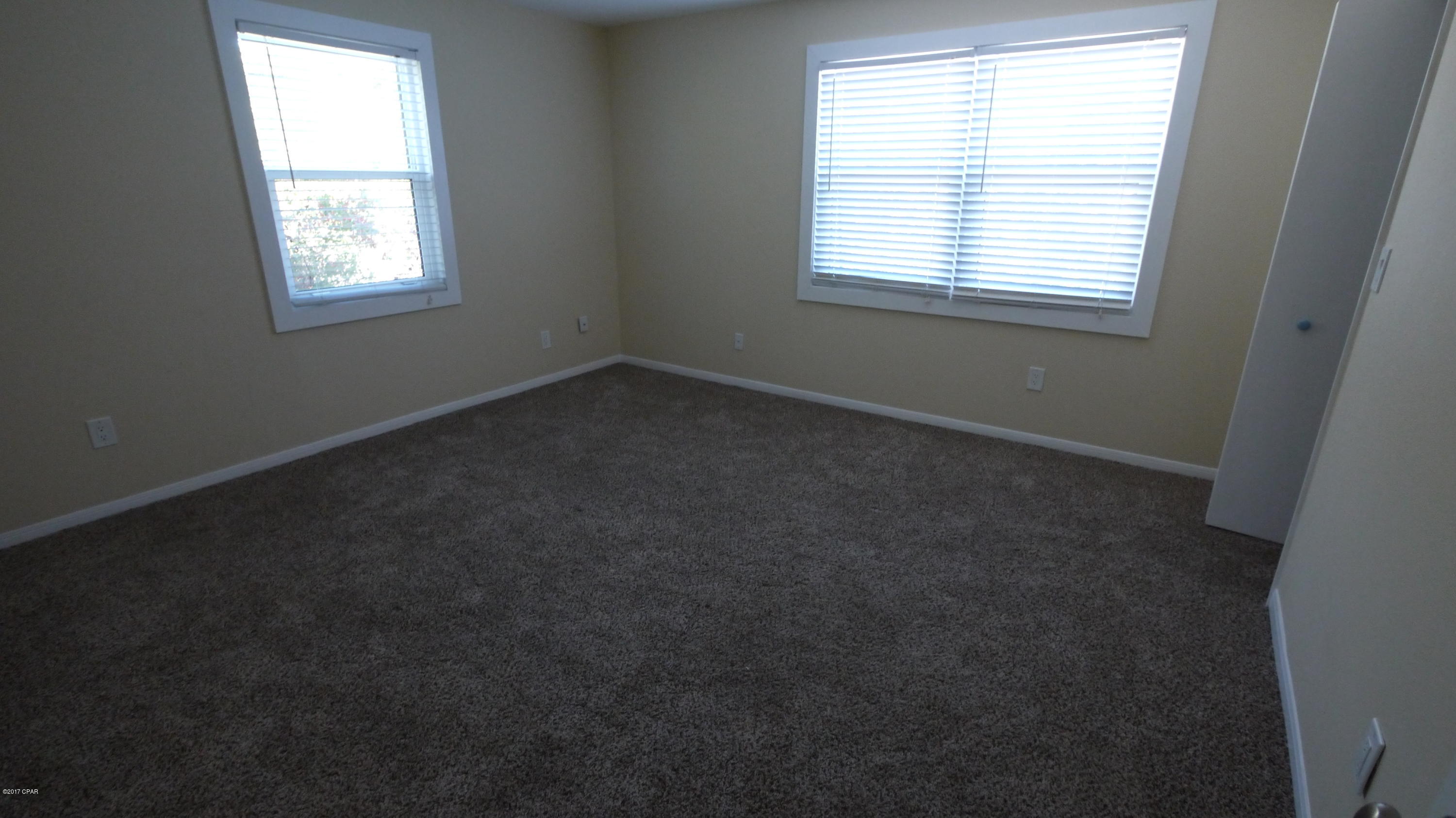 Silver Sands Unit 1 - Residential Lease