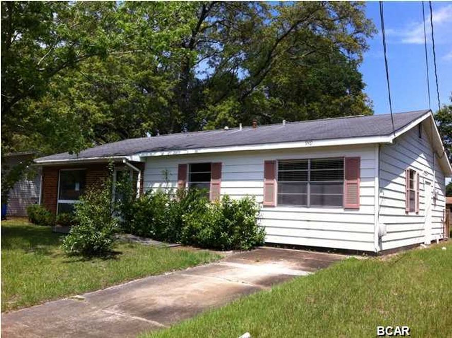 Come see the value in this cute home situated on a nice size lot. The backyard is all fenced in and has a large yard building and covered porch. The kitchen has plenty of cabinet space and is open to the living room. This home has three bedrooms and two bathroom is would be great for a family or rental property.