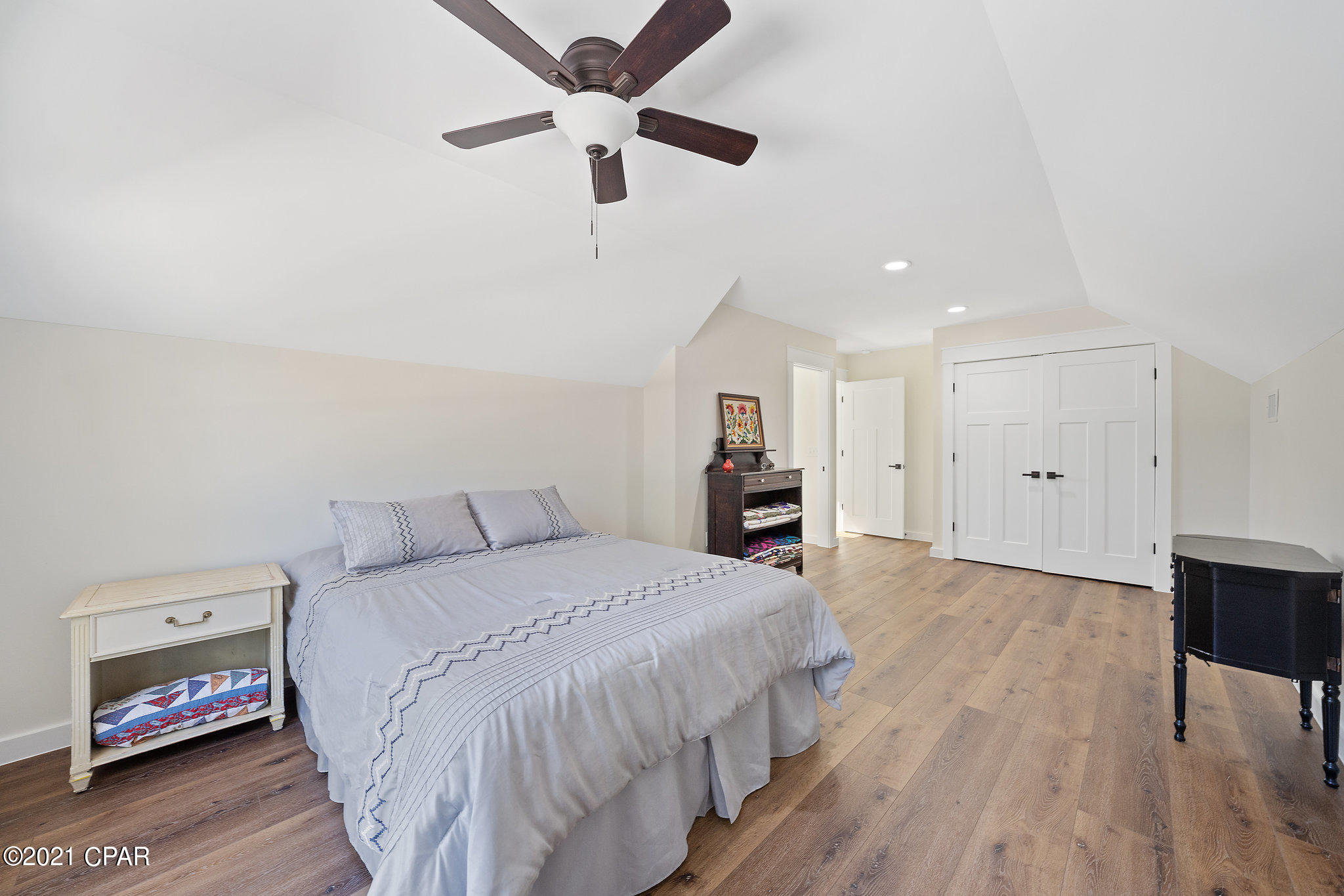 Rivercamps On Crooked Creek - Residential