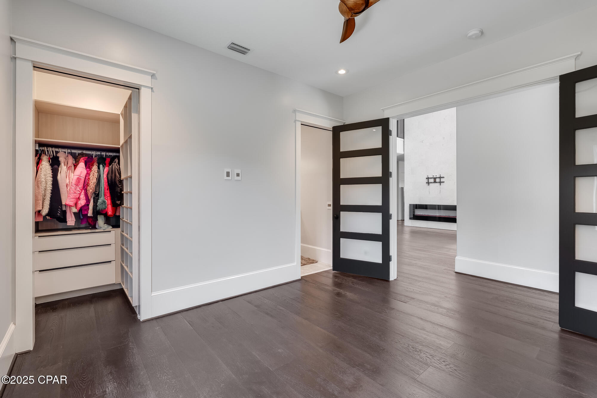 Lake Merial - Residential