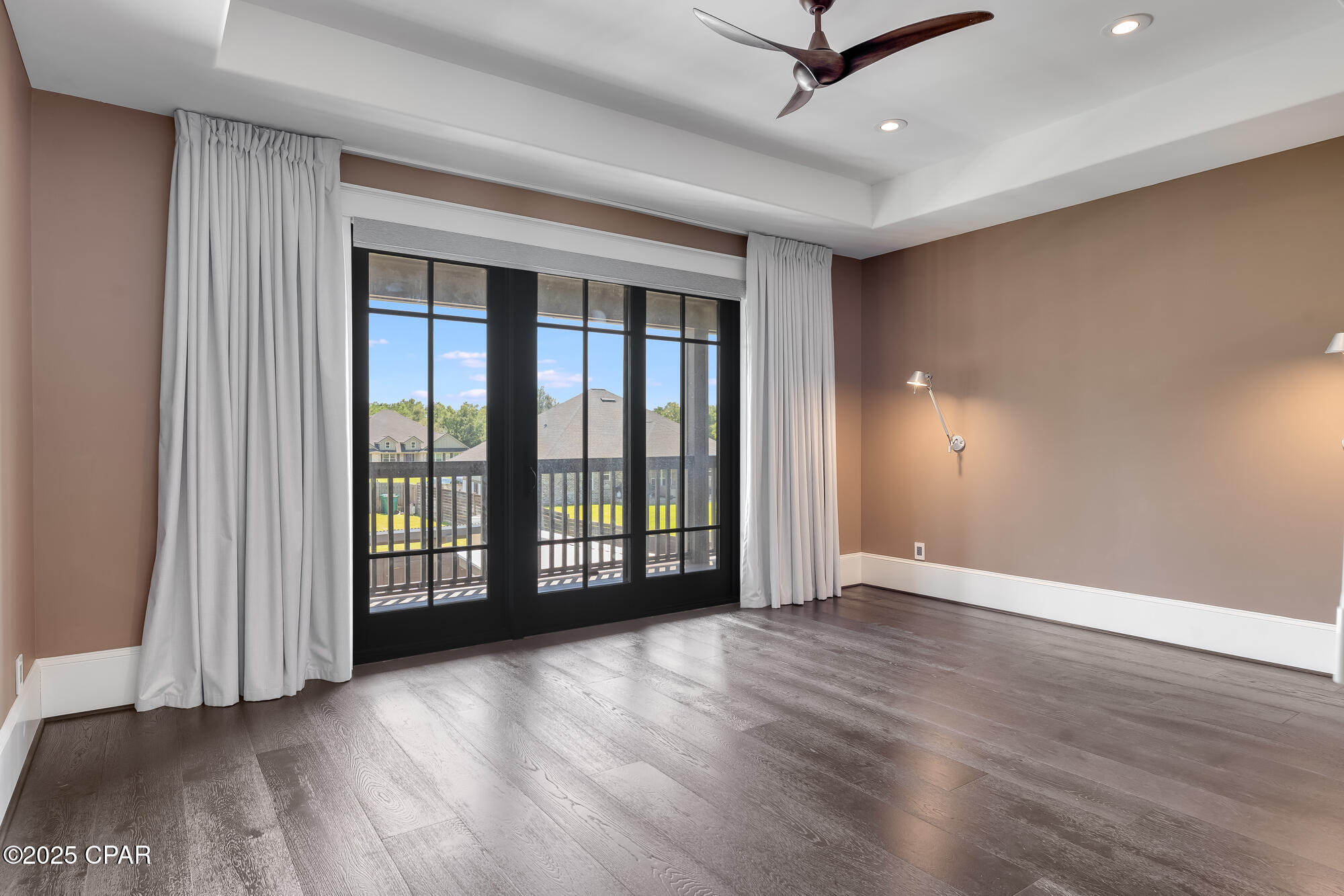 Lake Merial - Residential