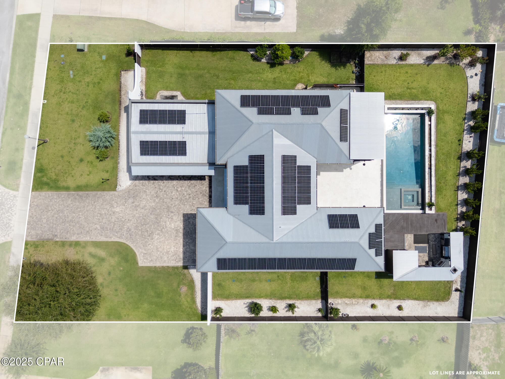 Lake Merial - Residential