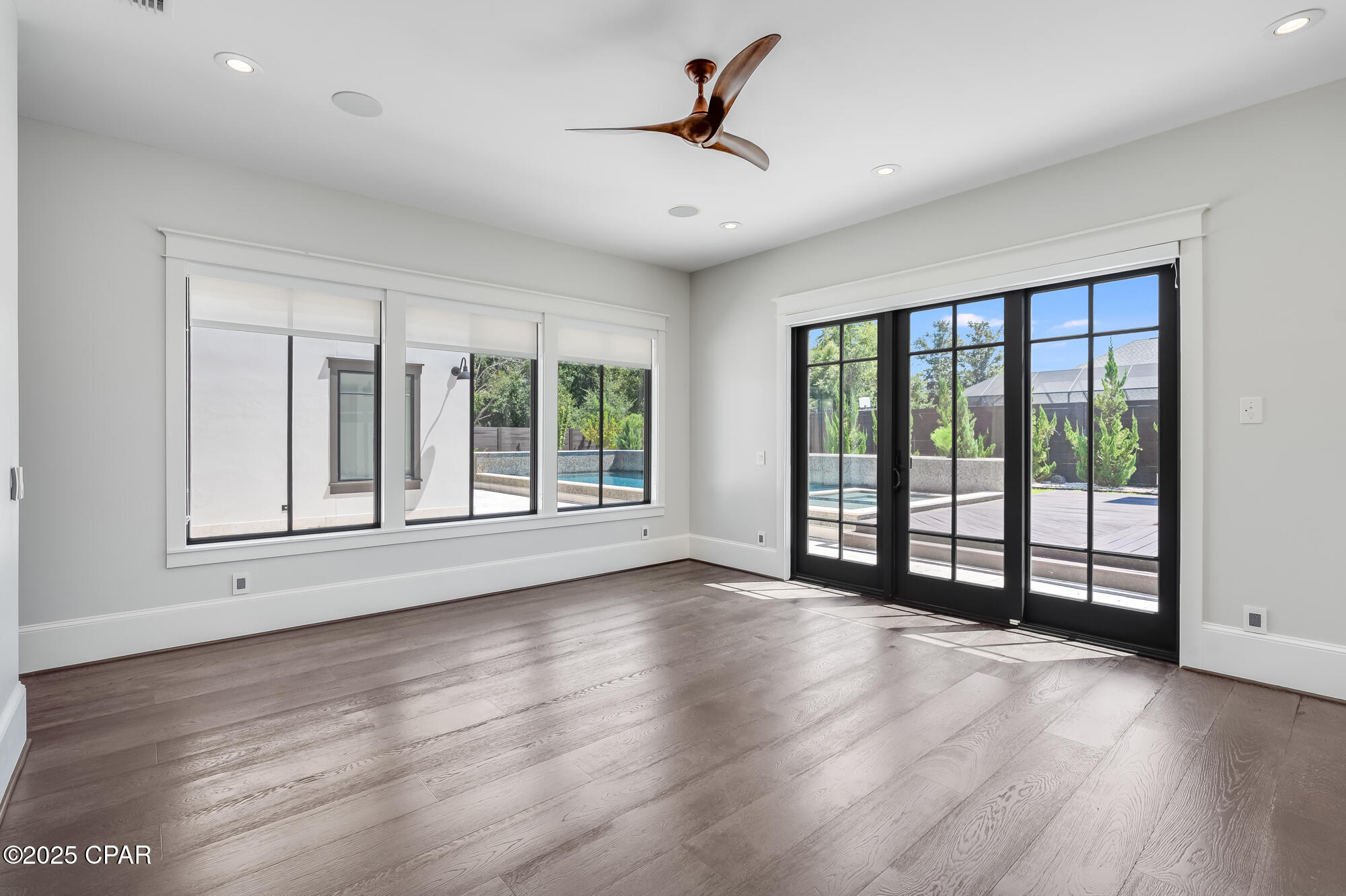 Lake Merial - Residential