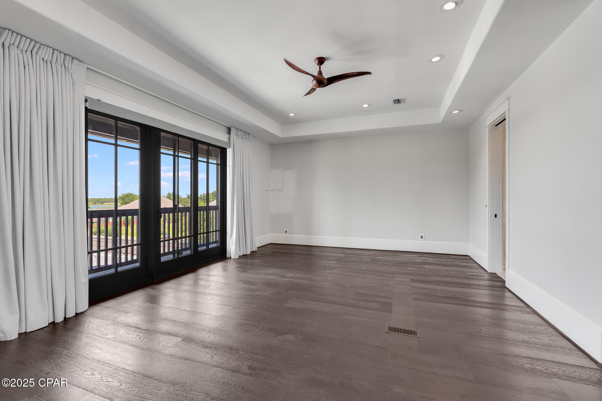 Lake Merial - Residential