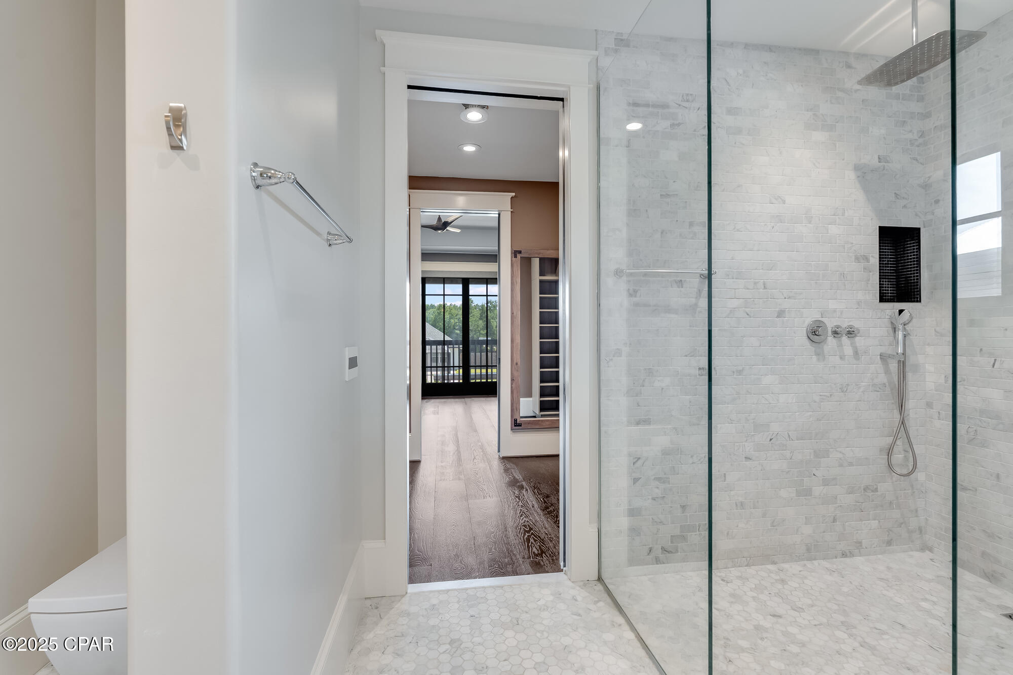 Lake Merial - Residential