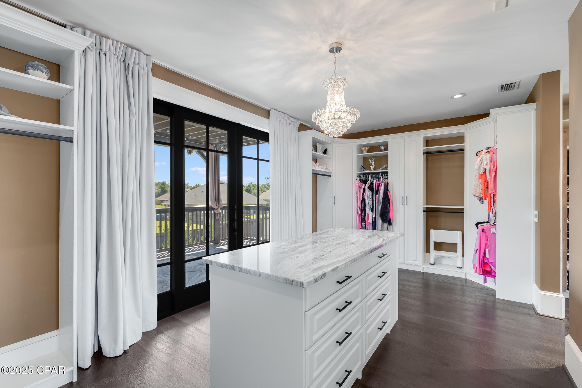 Lake Merial - Residential