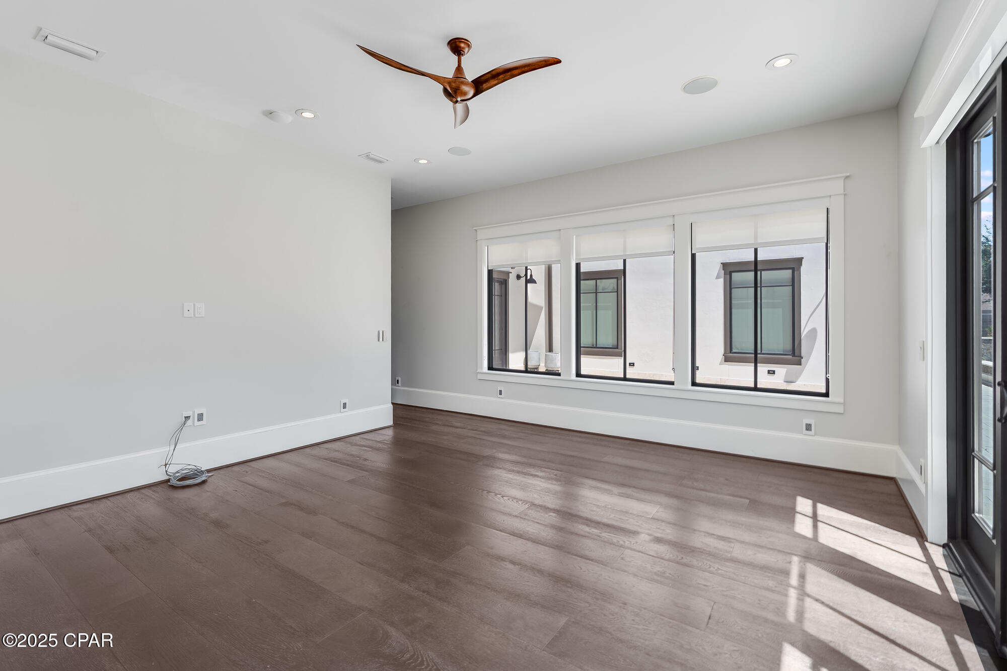 Lake Merial - Residential