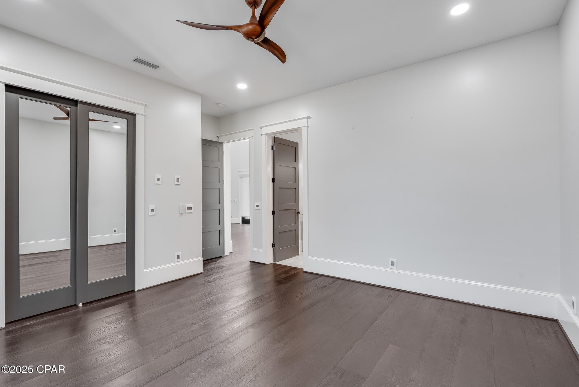 Lake Merial - Residential