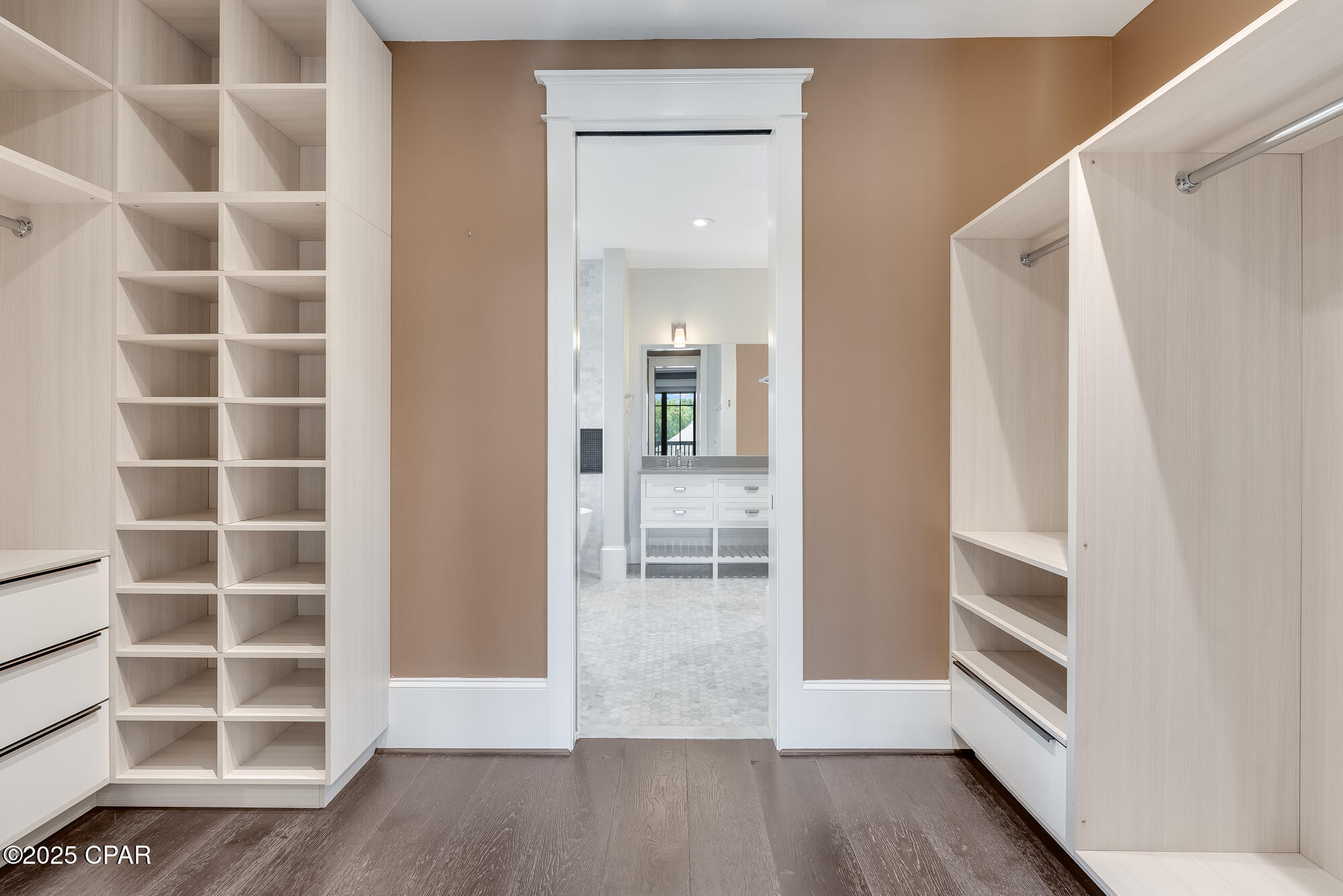 Lake Merial - Residential