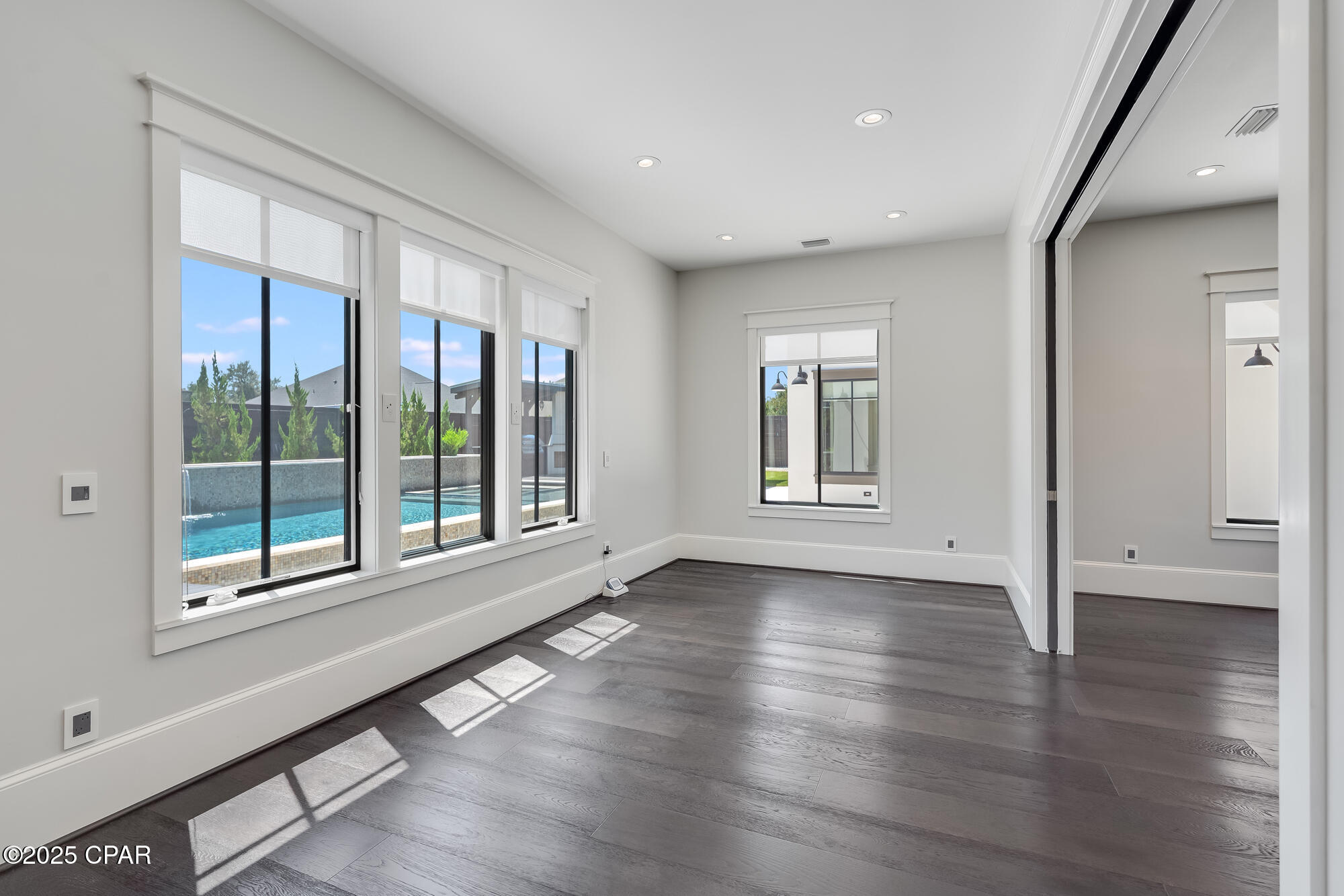 Lake Merial - Residential