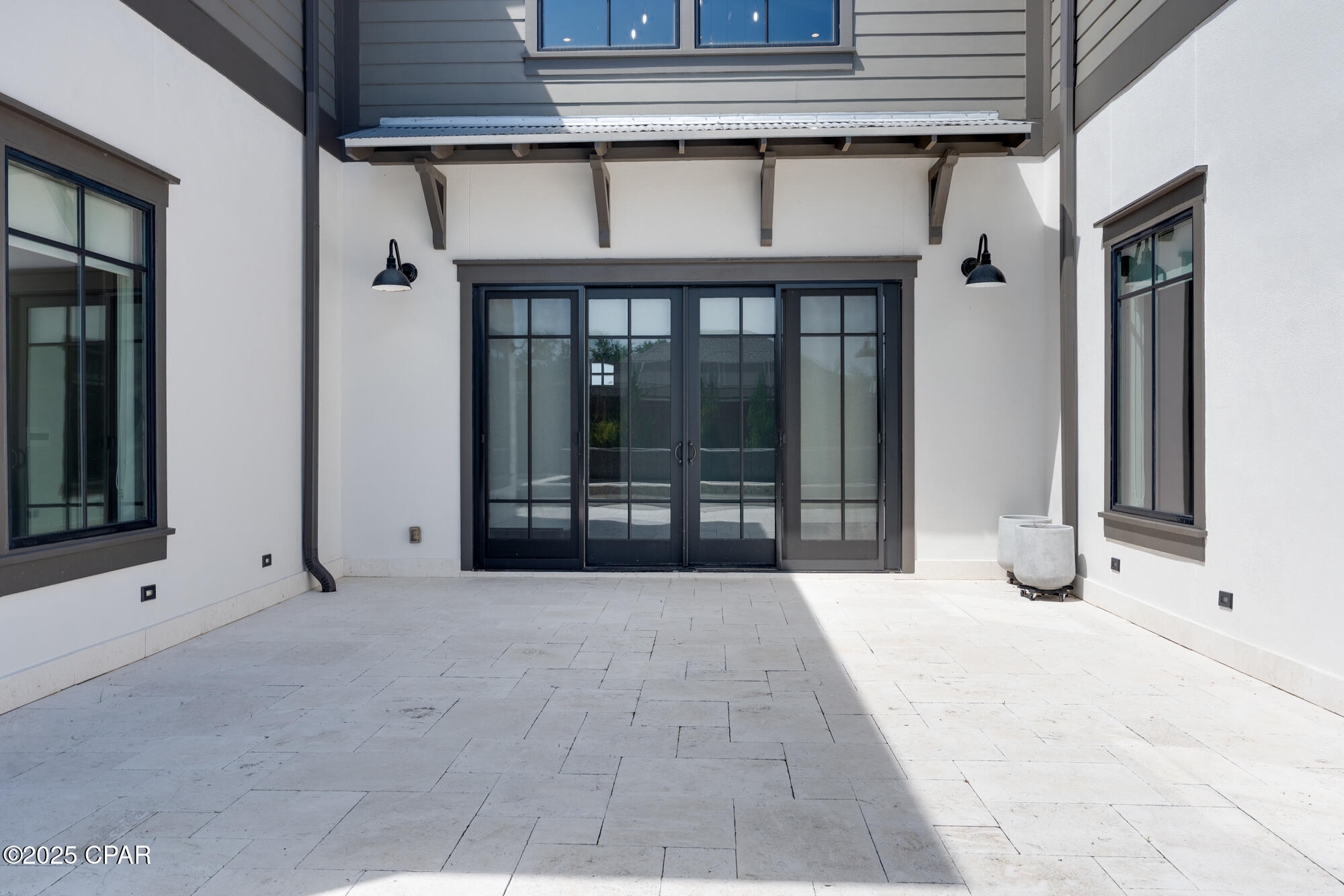 Lake Merial - Residential